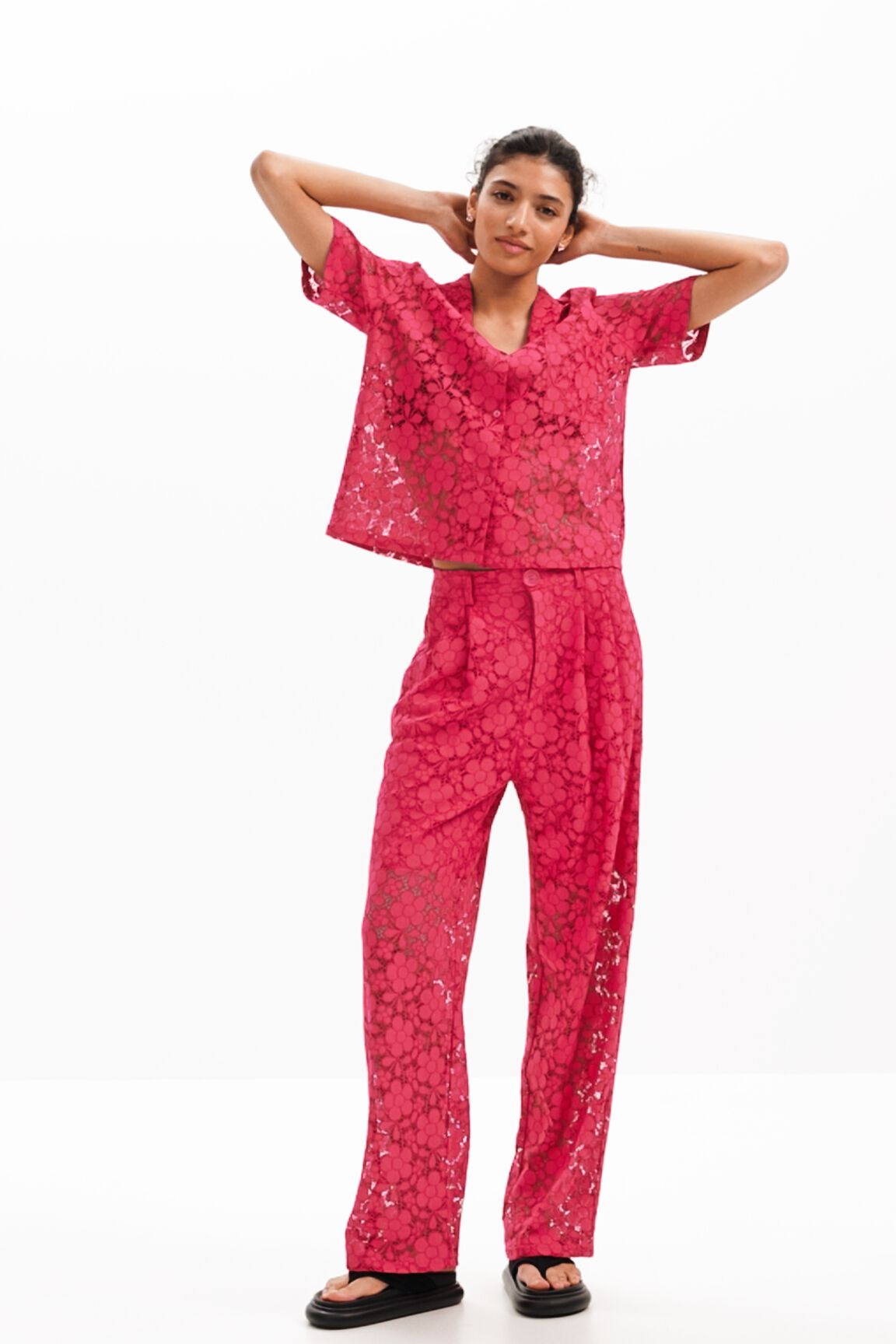 Camisa corta resort encaje