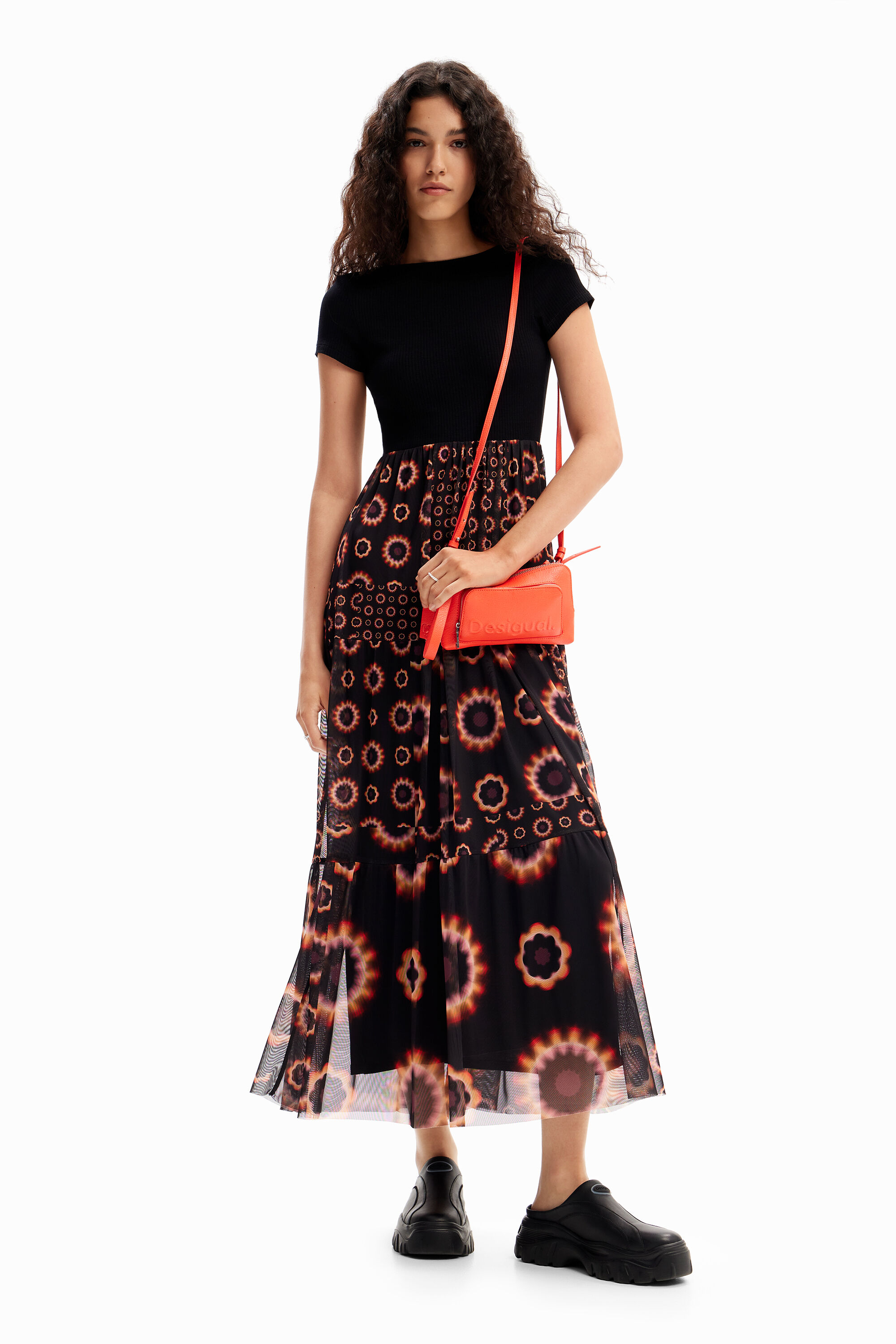Vestido midi combinado geom&eacute;trico