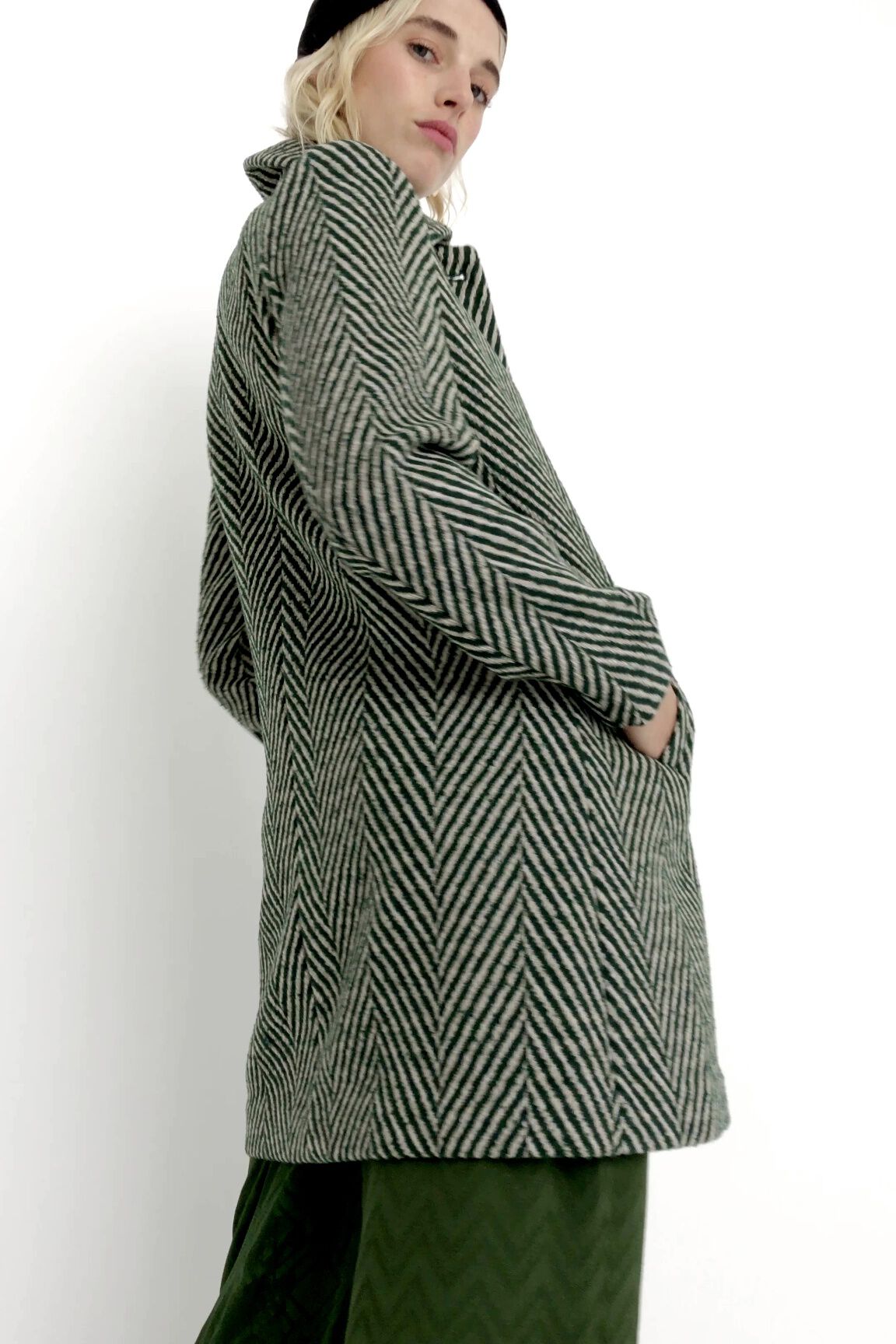 Abrigo pa&ntilde;o verde zigzag