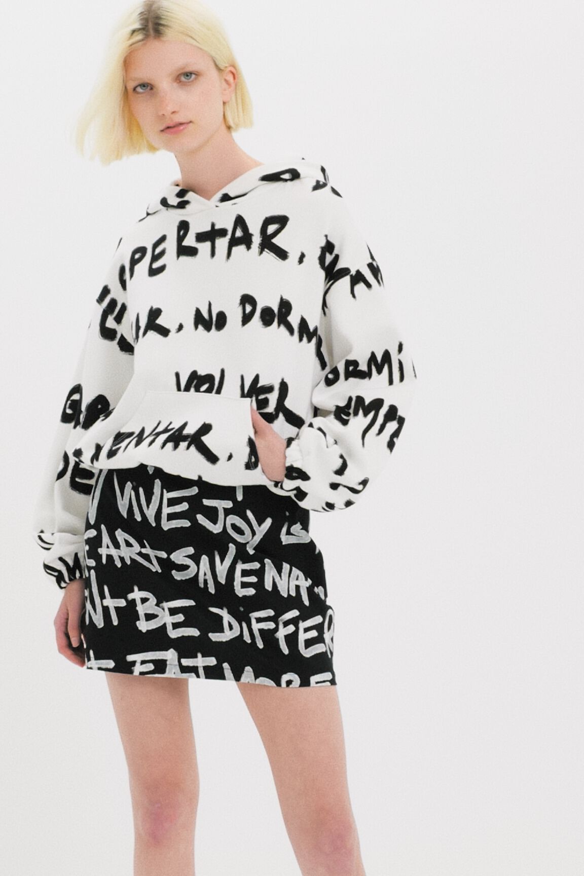 Minifalda slim texto