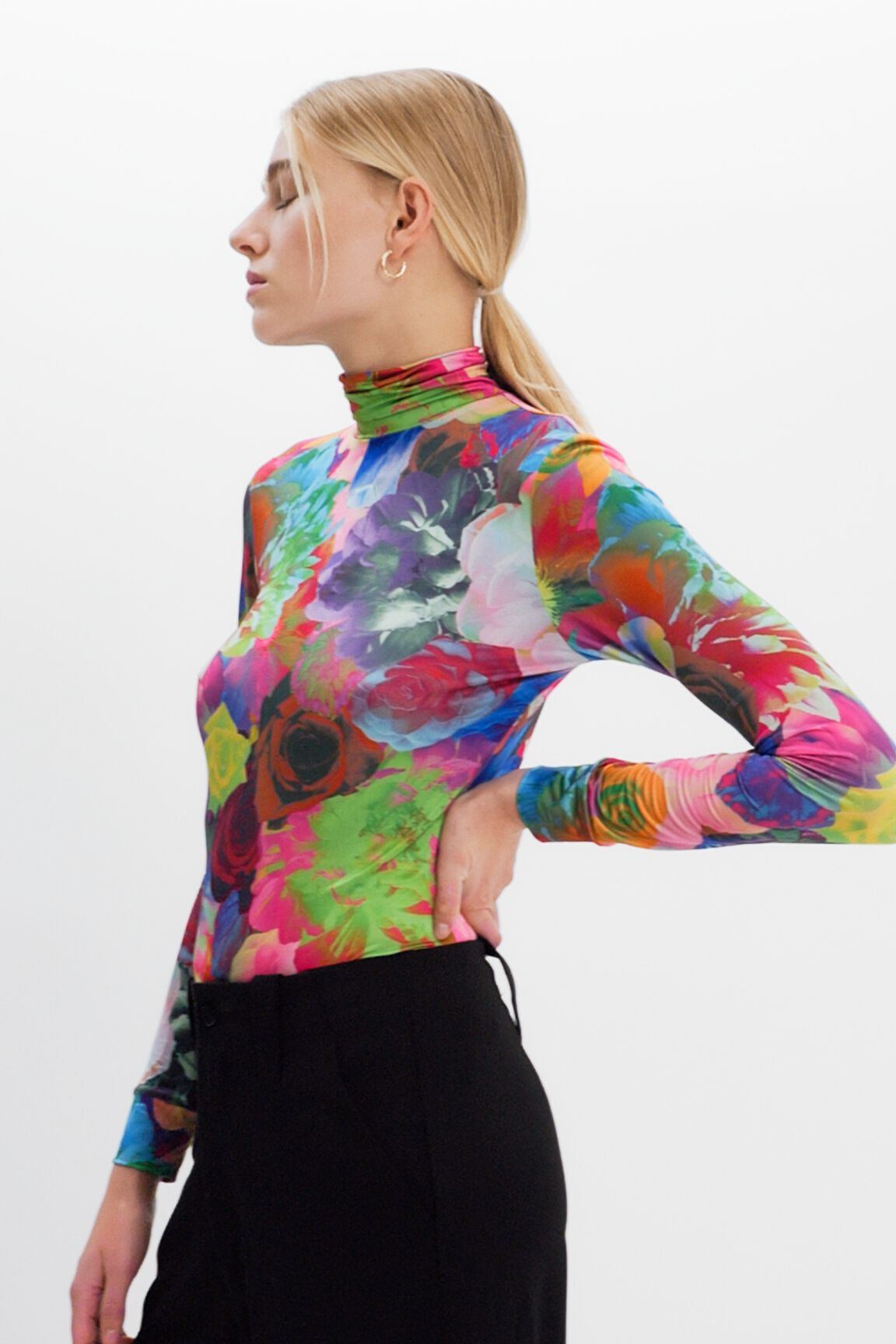 Camiseta slim flores