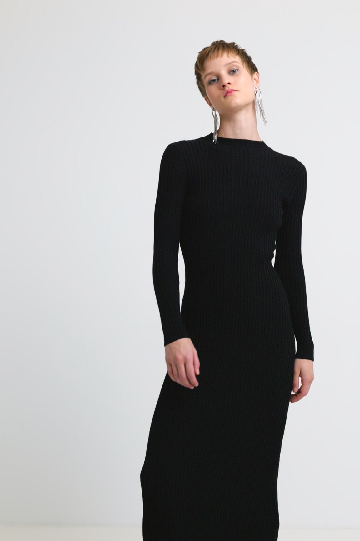 Vestido slim midi canal&eacute;