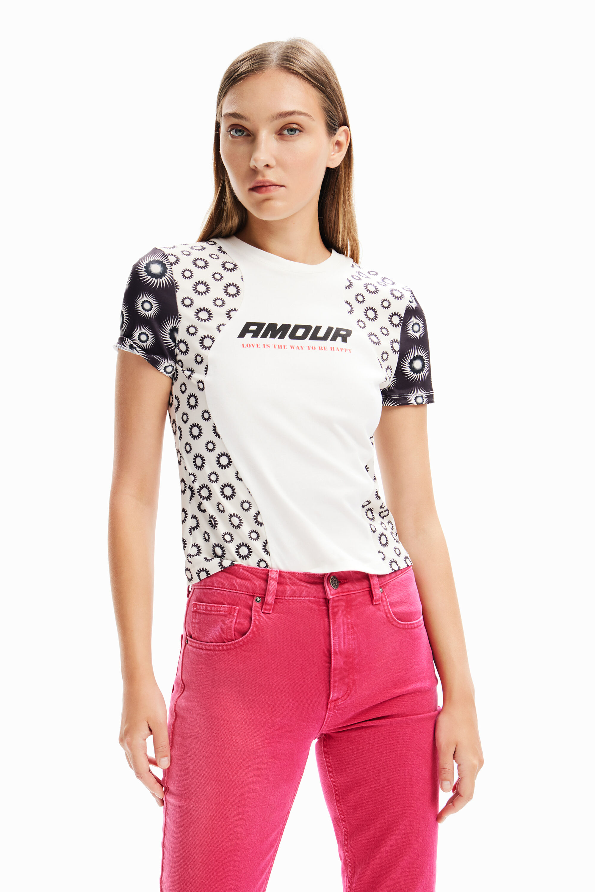 Camiseta patch geom&eacute;trico