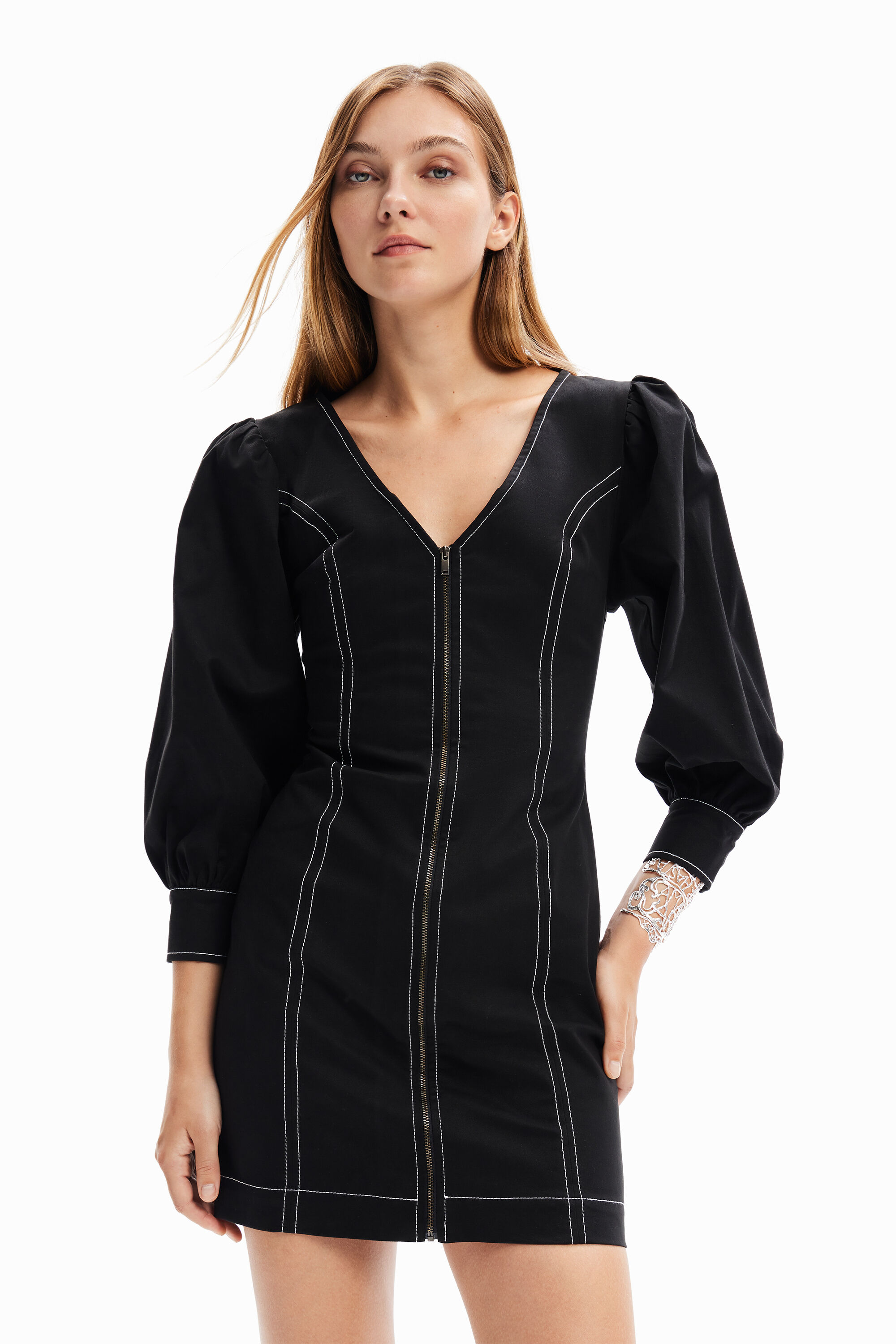 Vestido corto slim cremallera