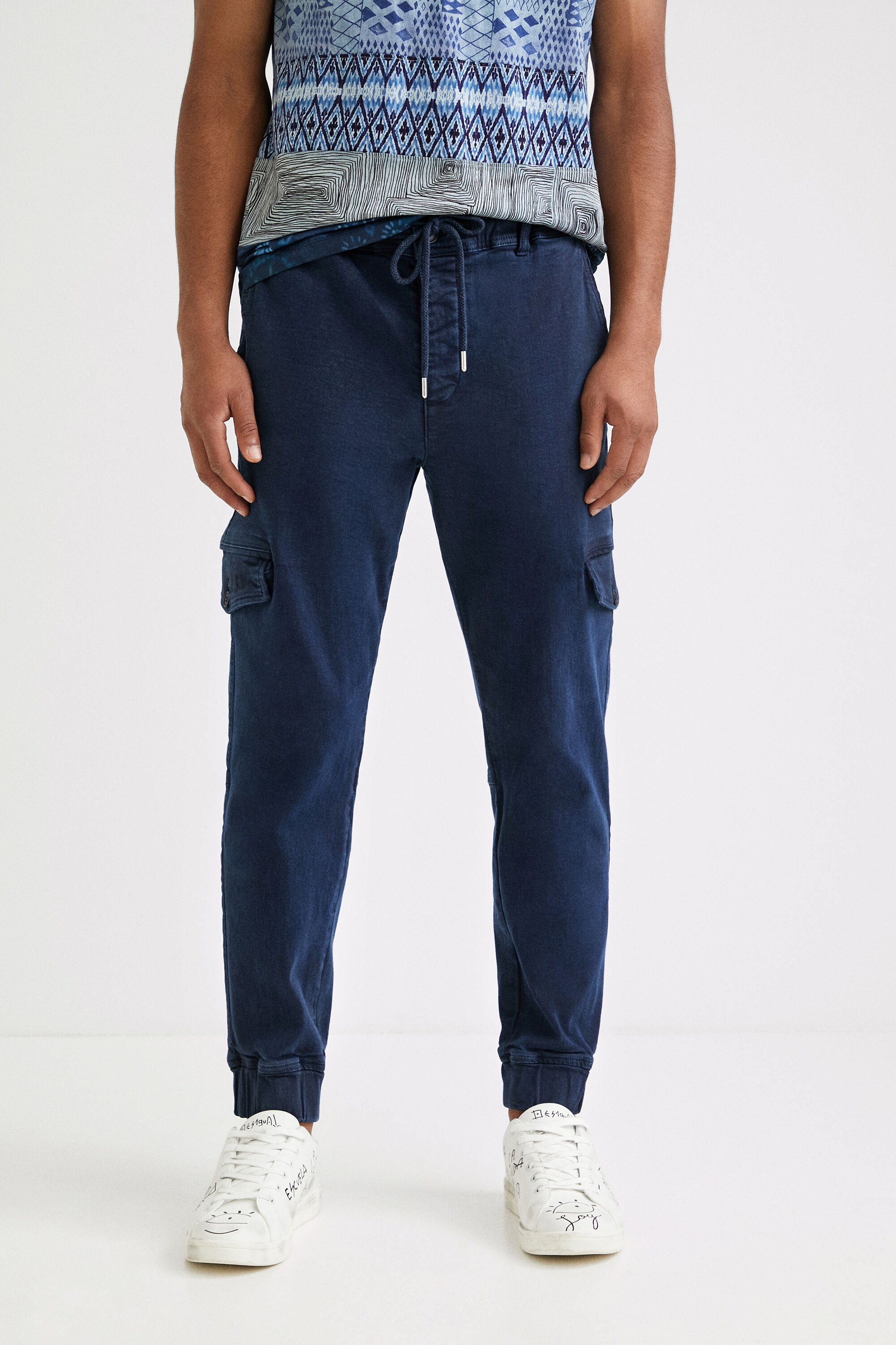 Pantal&oacute;n jogger bolsillos