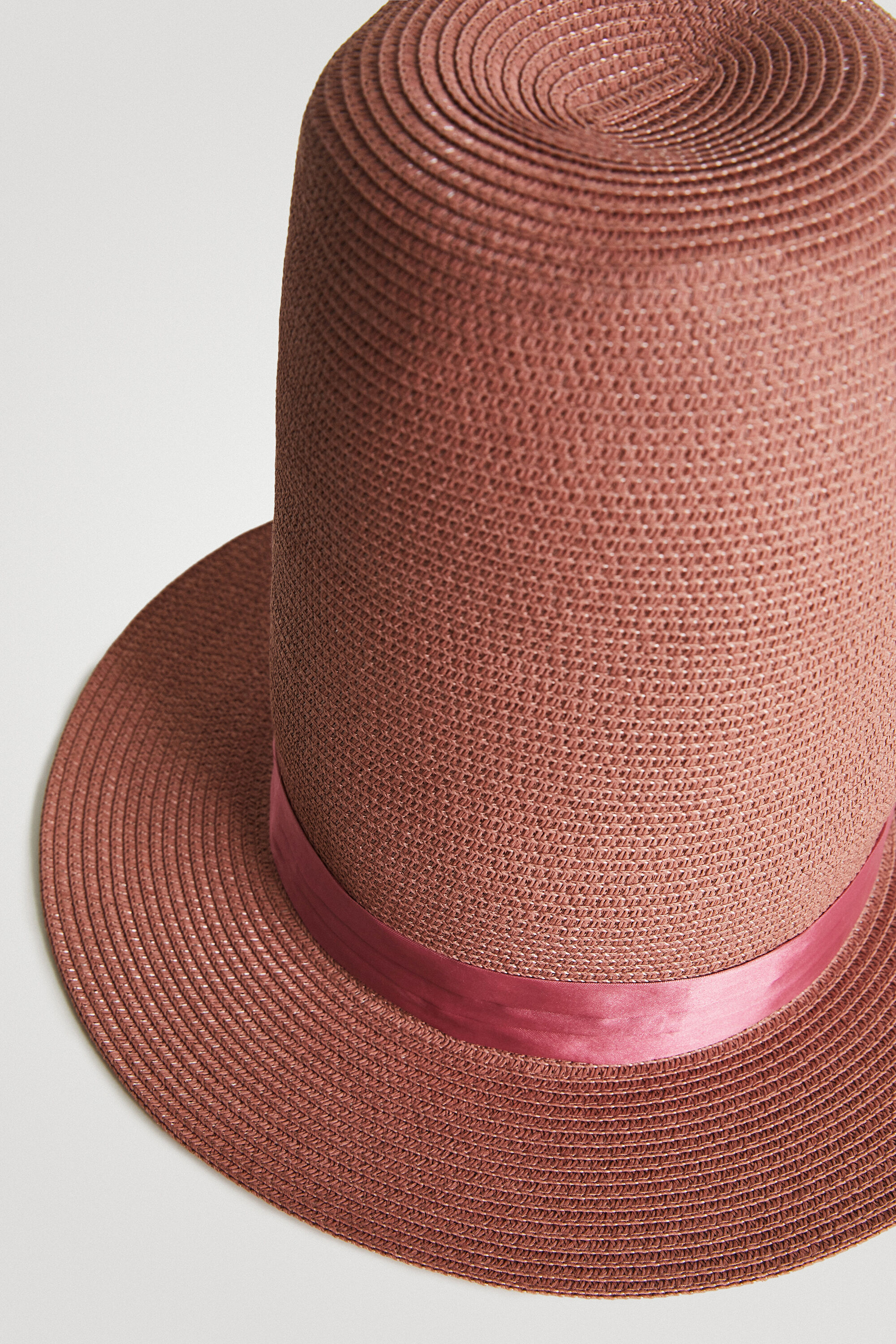 Sombrero alto Stella Jean