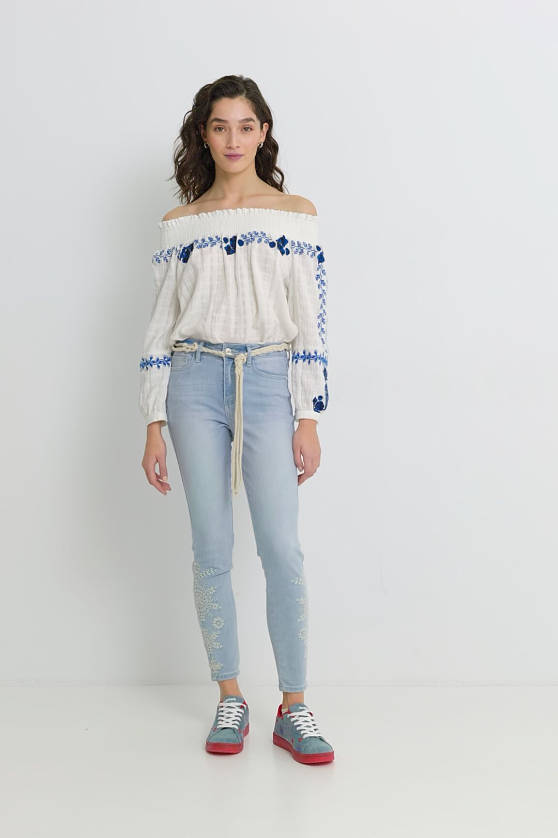 Pantal&oacute;n vaquero skinny tobillero