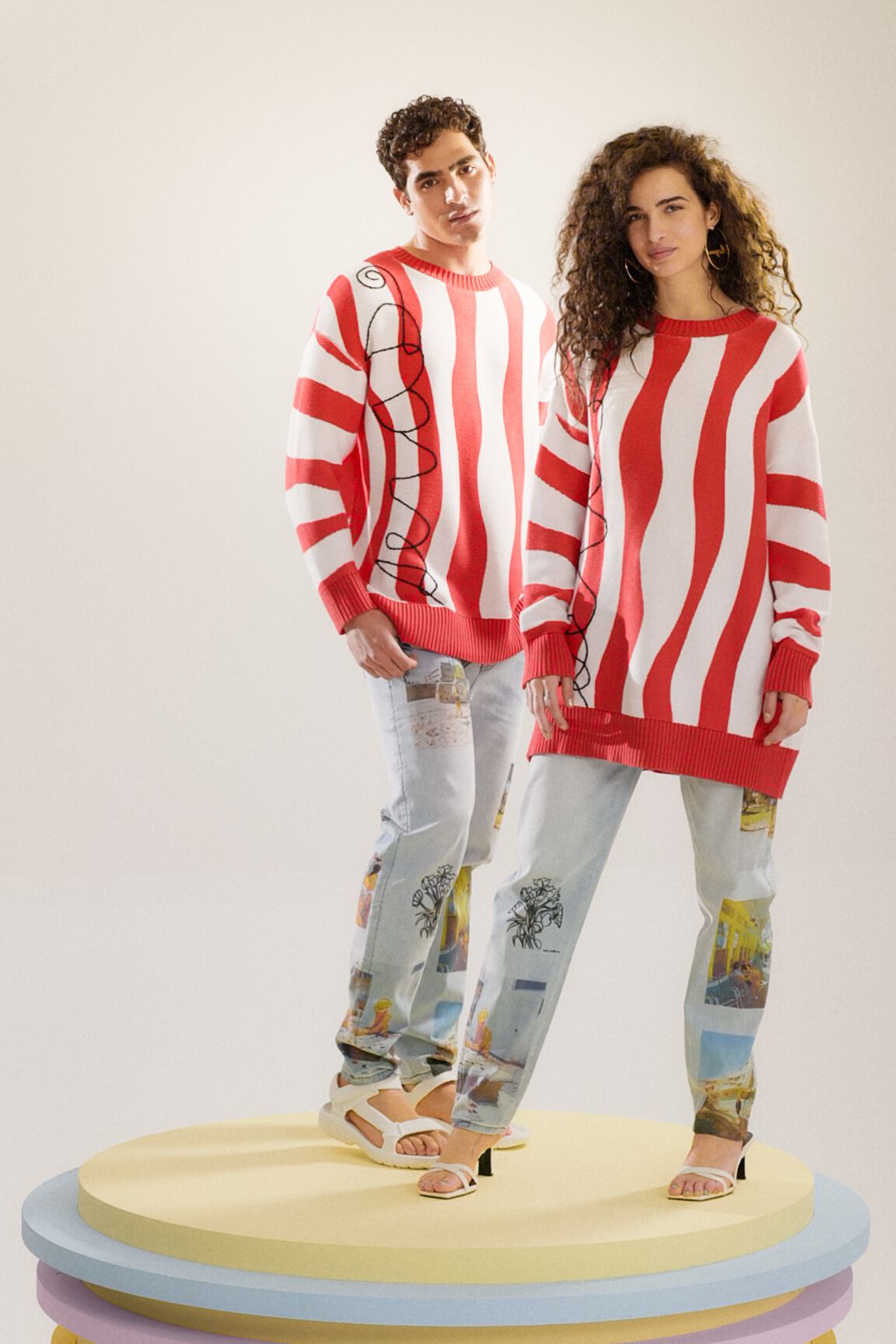 Jersey oversize de punto con olas rojas