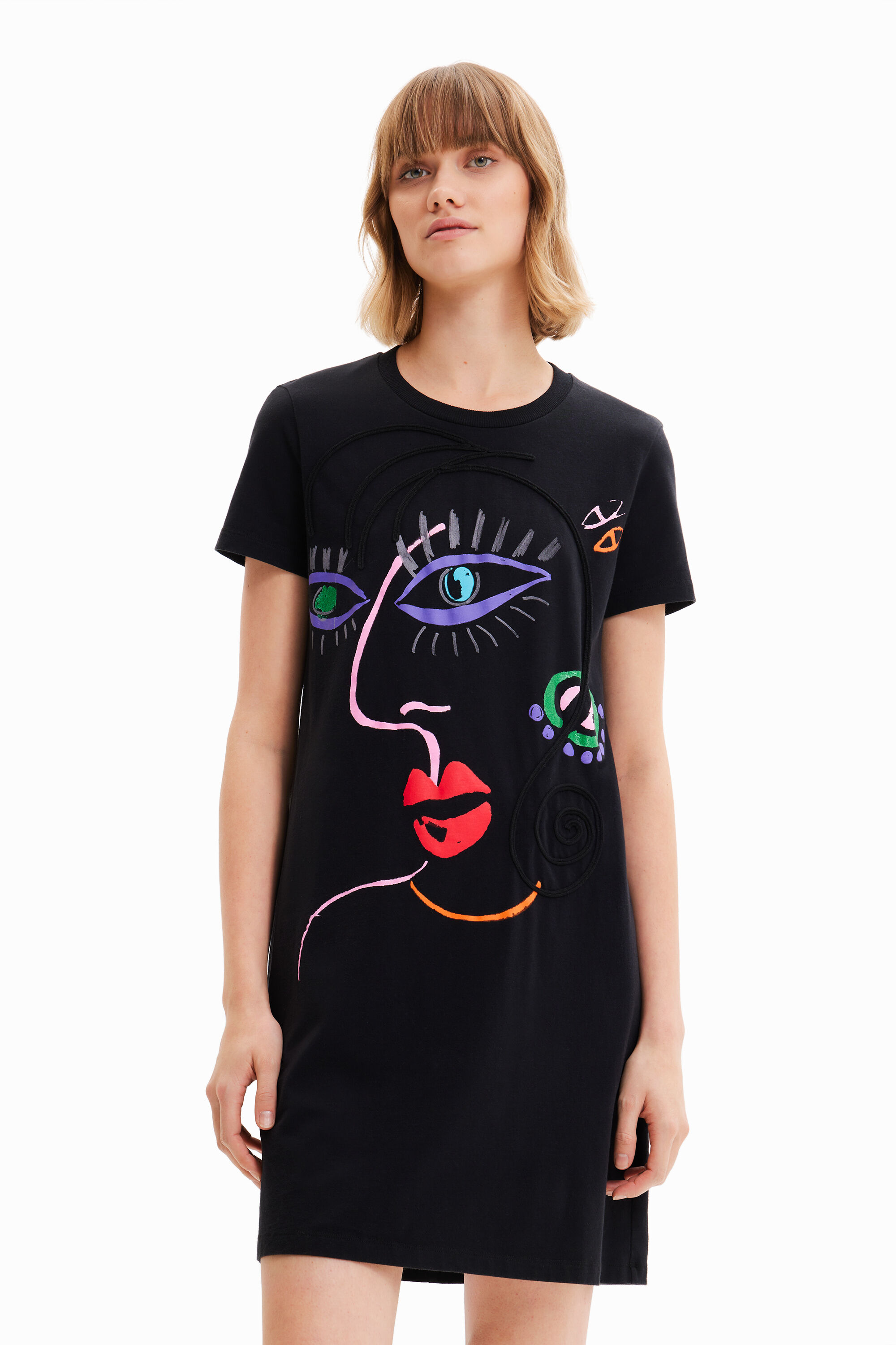Vestido camiseta cara arty