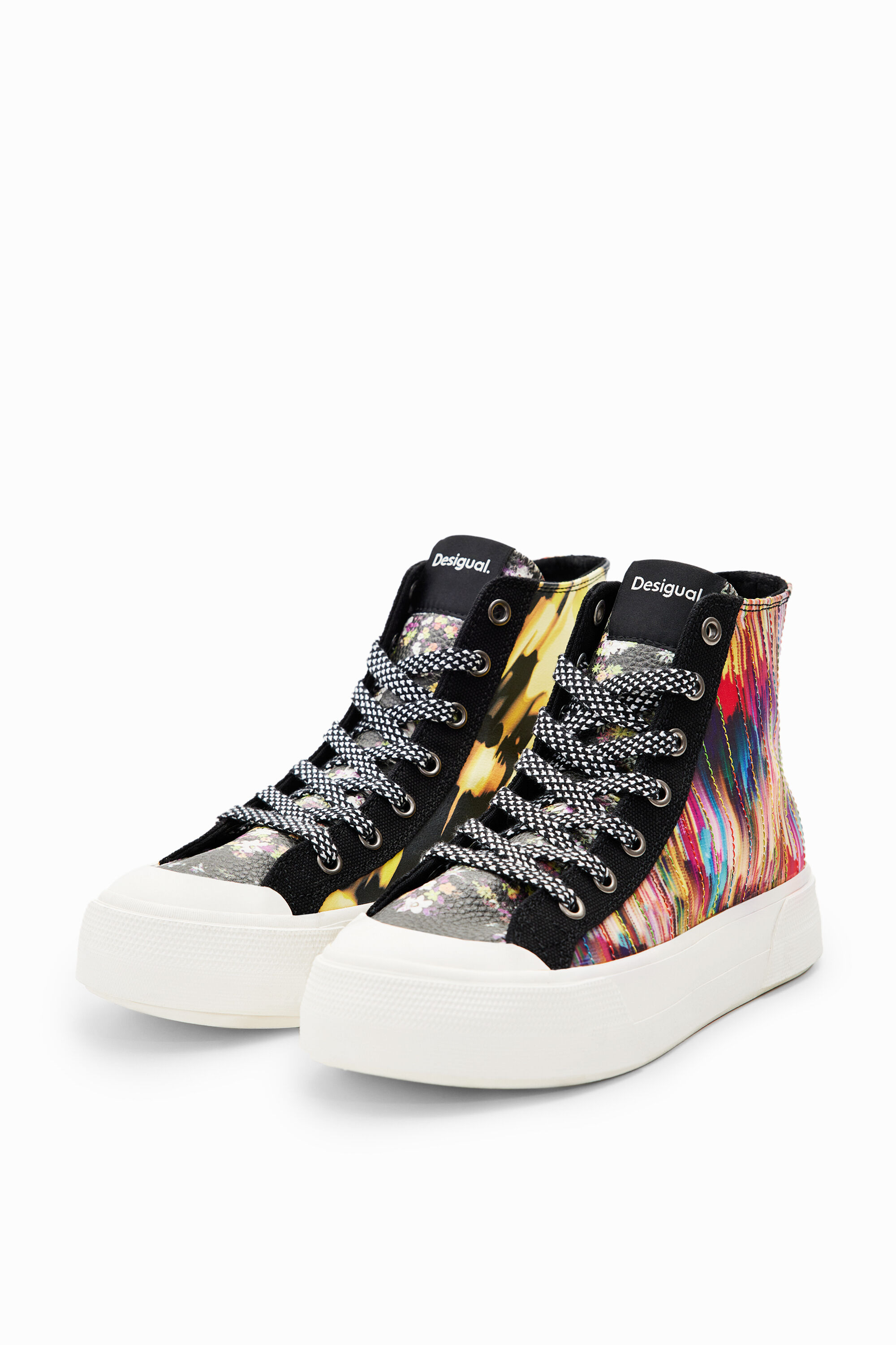 Sneakers ca&ntilde;a alta patch glitch