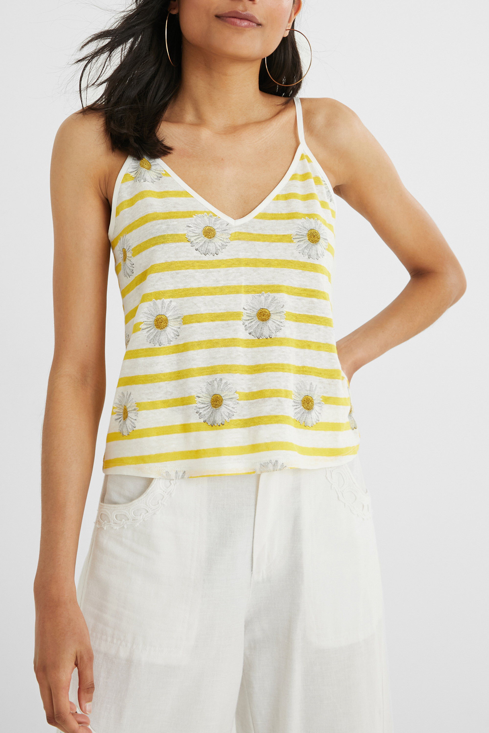 Camiseta tirantes margaritas