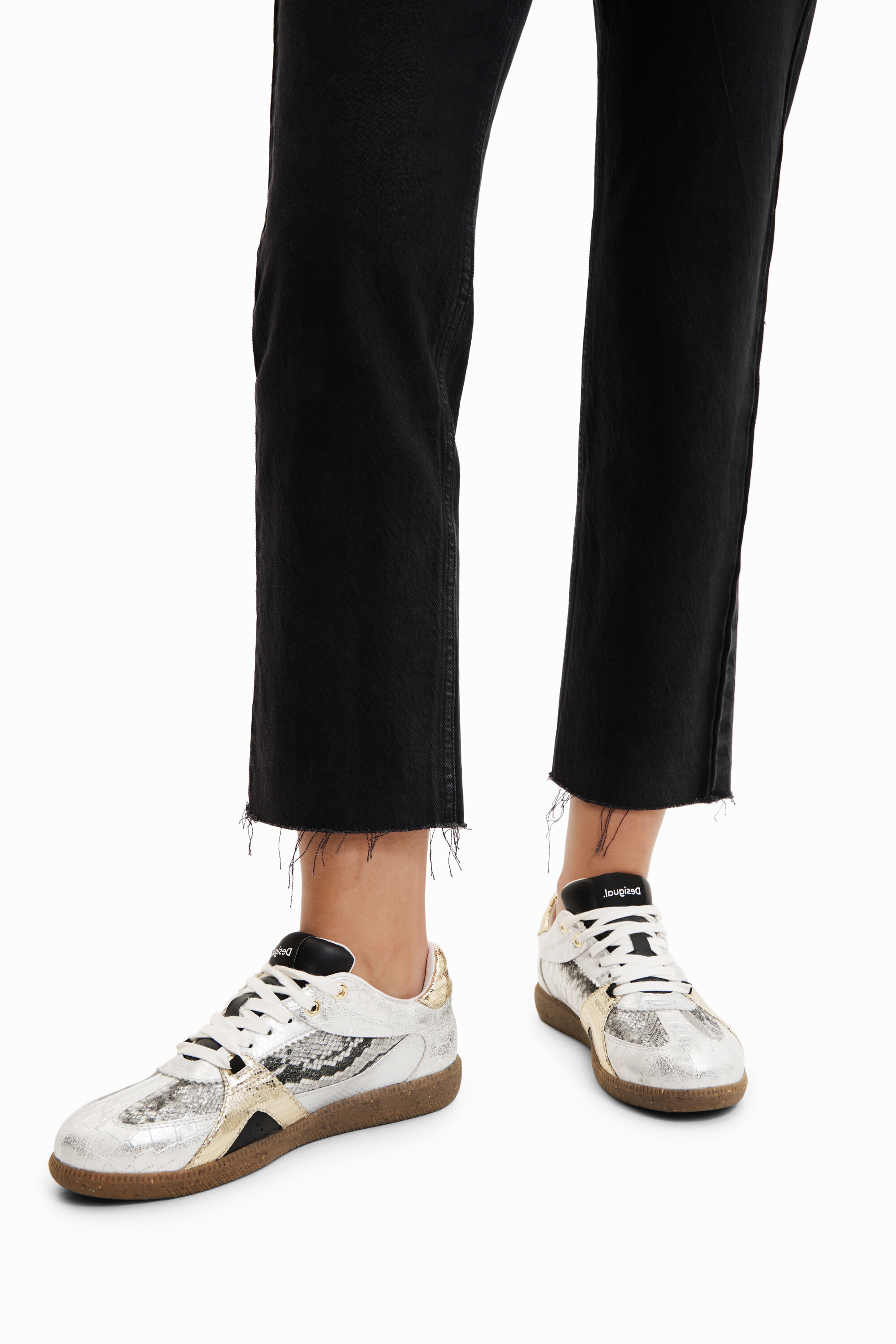 Sneakers retro patch metalizados
