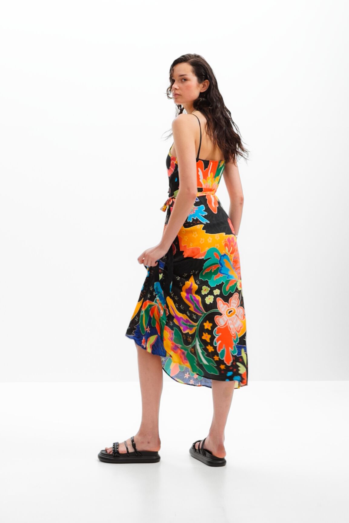Vestido midi cruzado dibujos jungla