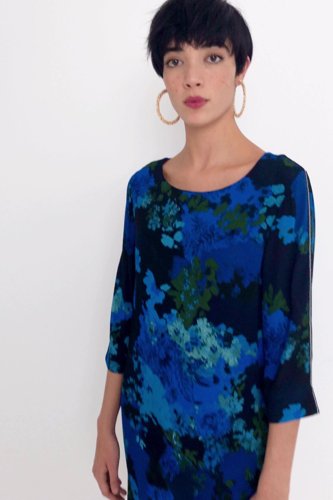 Vestido recto camuflaje floral