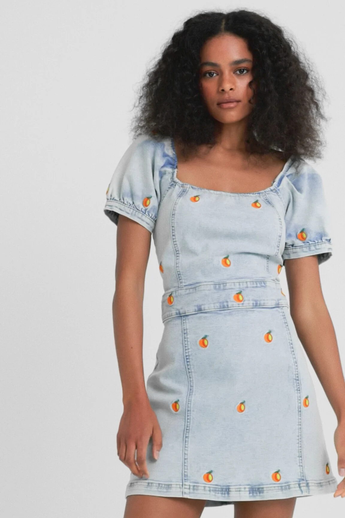 Vestido corto slim denim