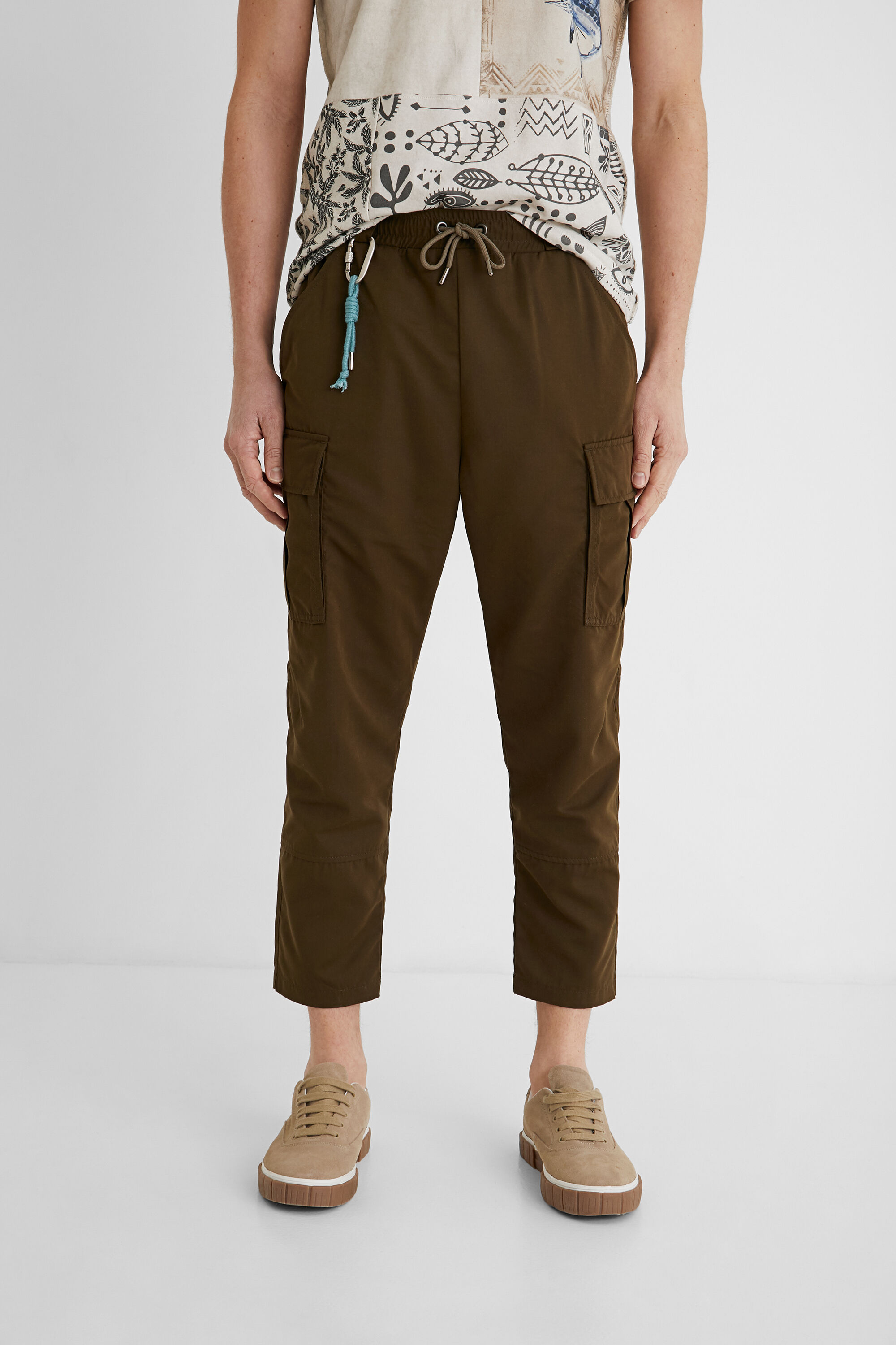 Pantal&oacute;n cargo tobillero