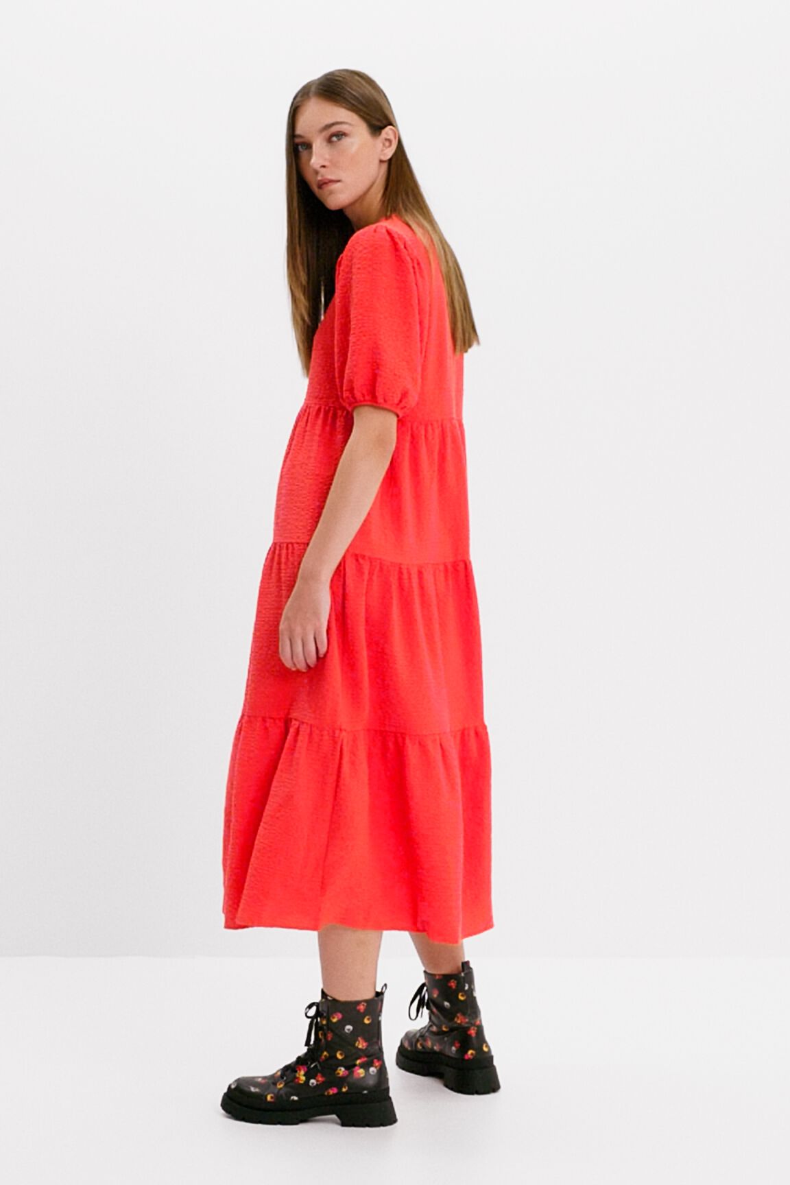 Vestido liso texturizado midi