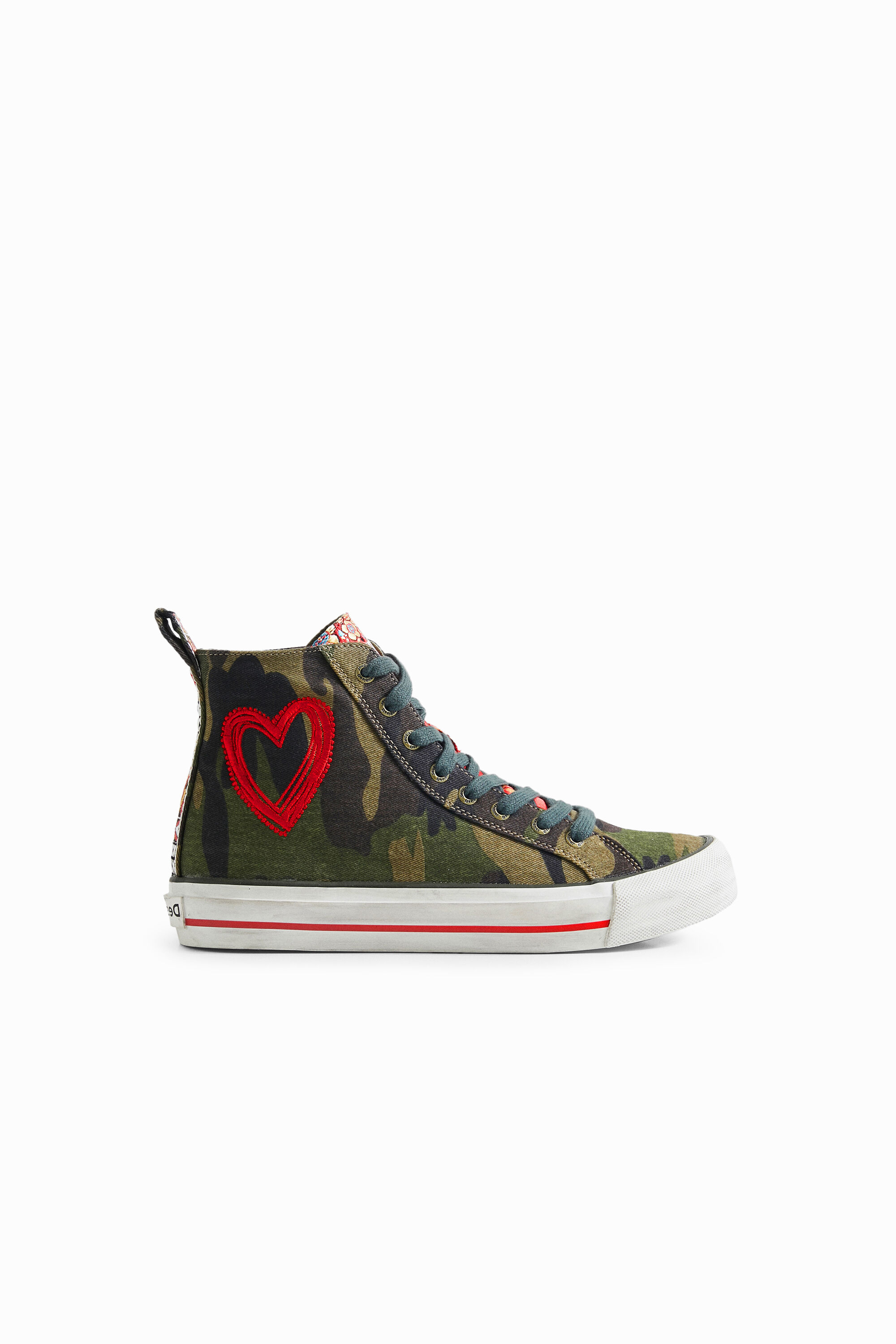 Sneakers ca&ntilde;a alta camuflaje