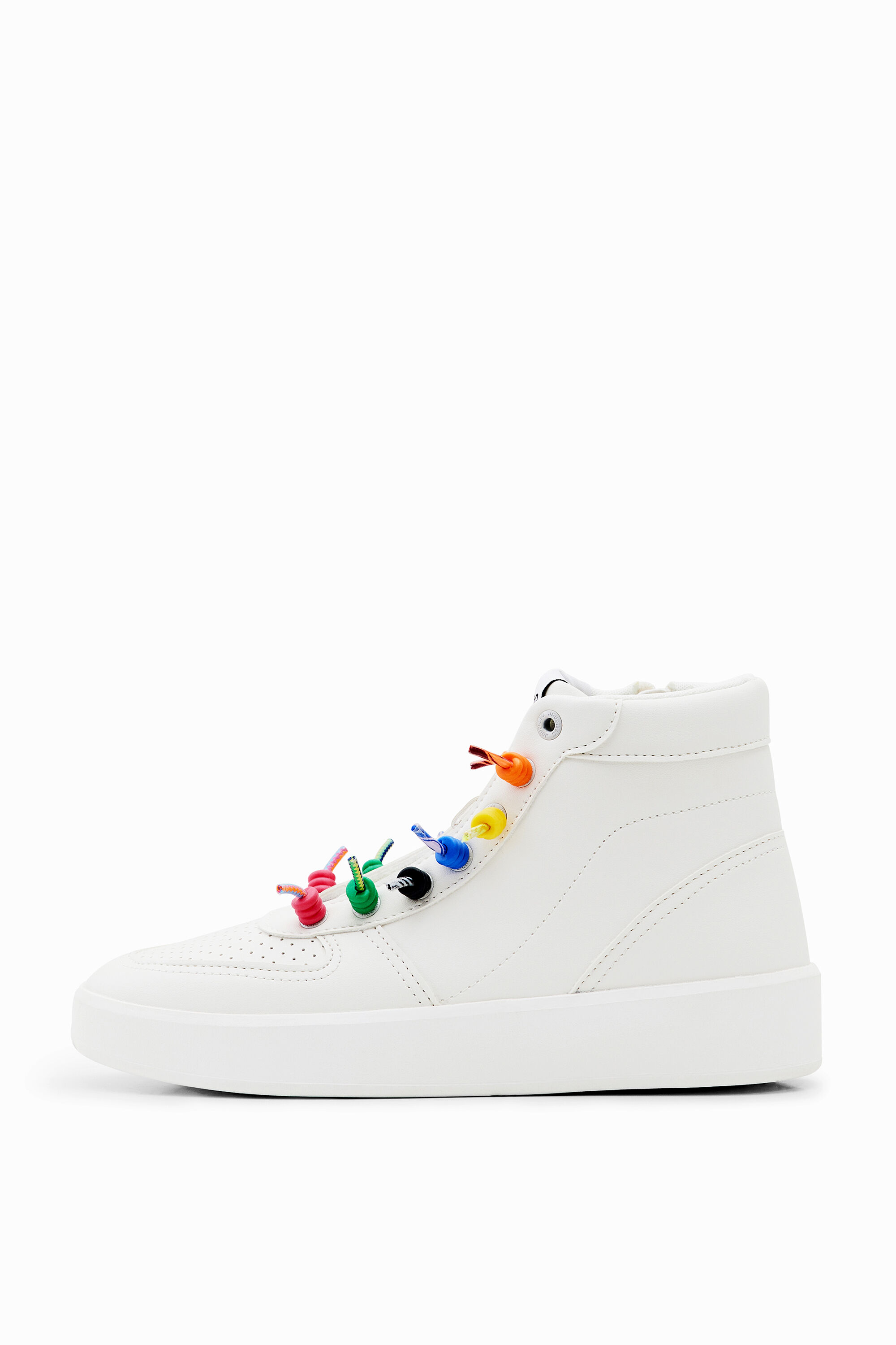 Sneakers altas cordones arco&iacute;ris