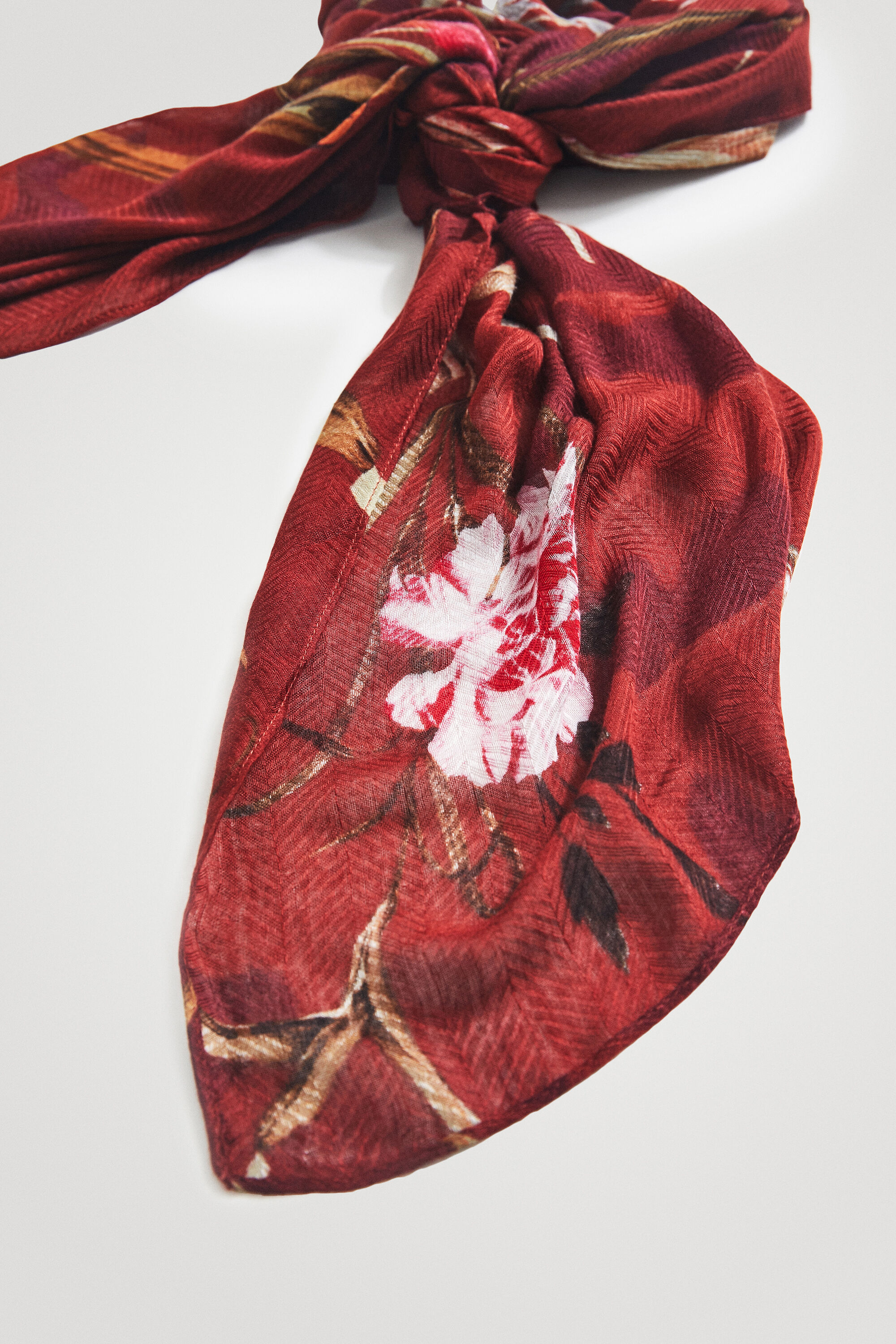 Foulard rectangular floral viscosa