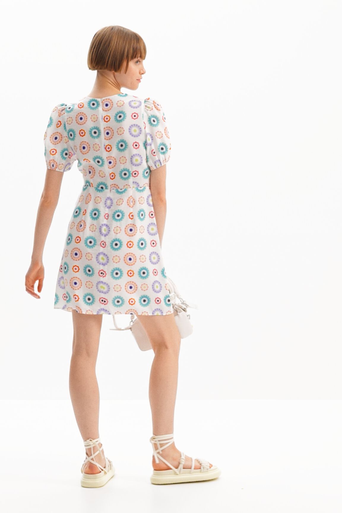 Vestido corto geom&eacute;trico