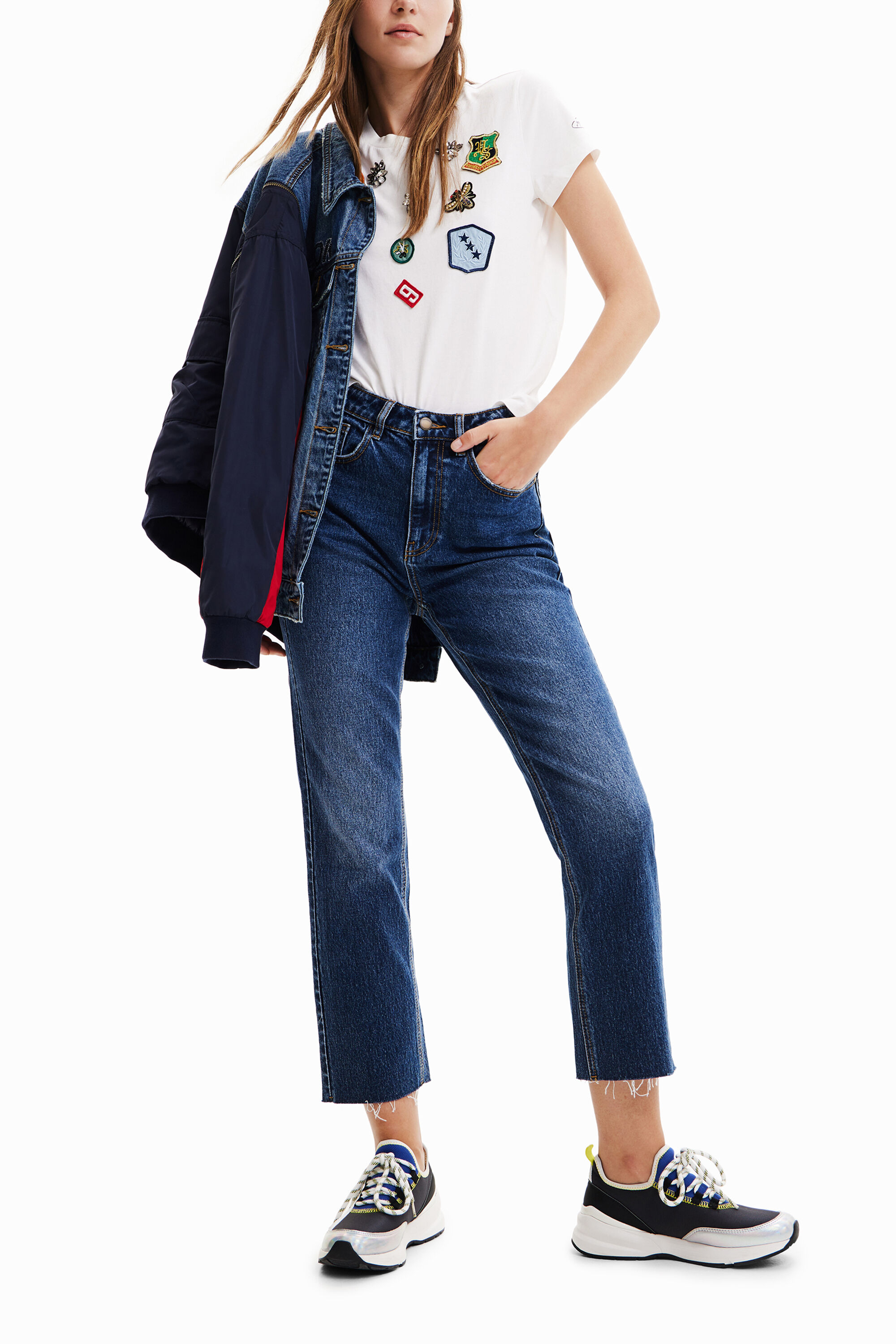 Camiseta patches college