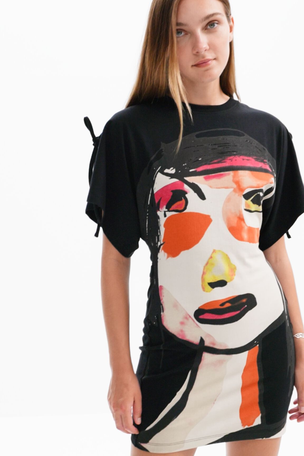 Vestido mini cara arty