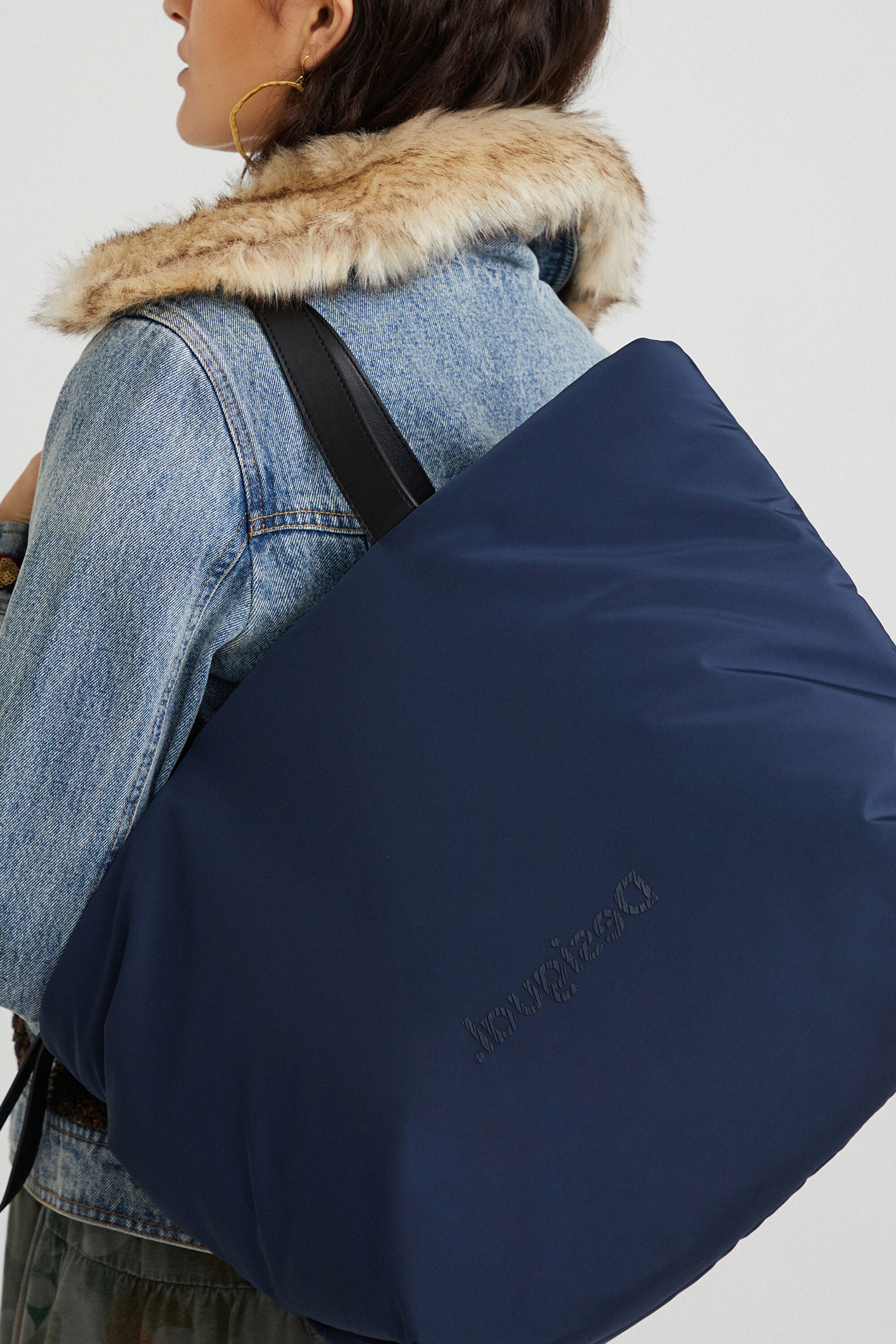 Bolso shopping bag cremallera