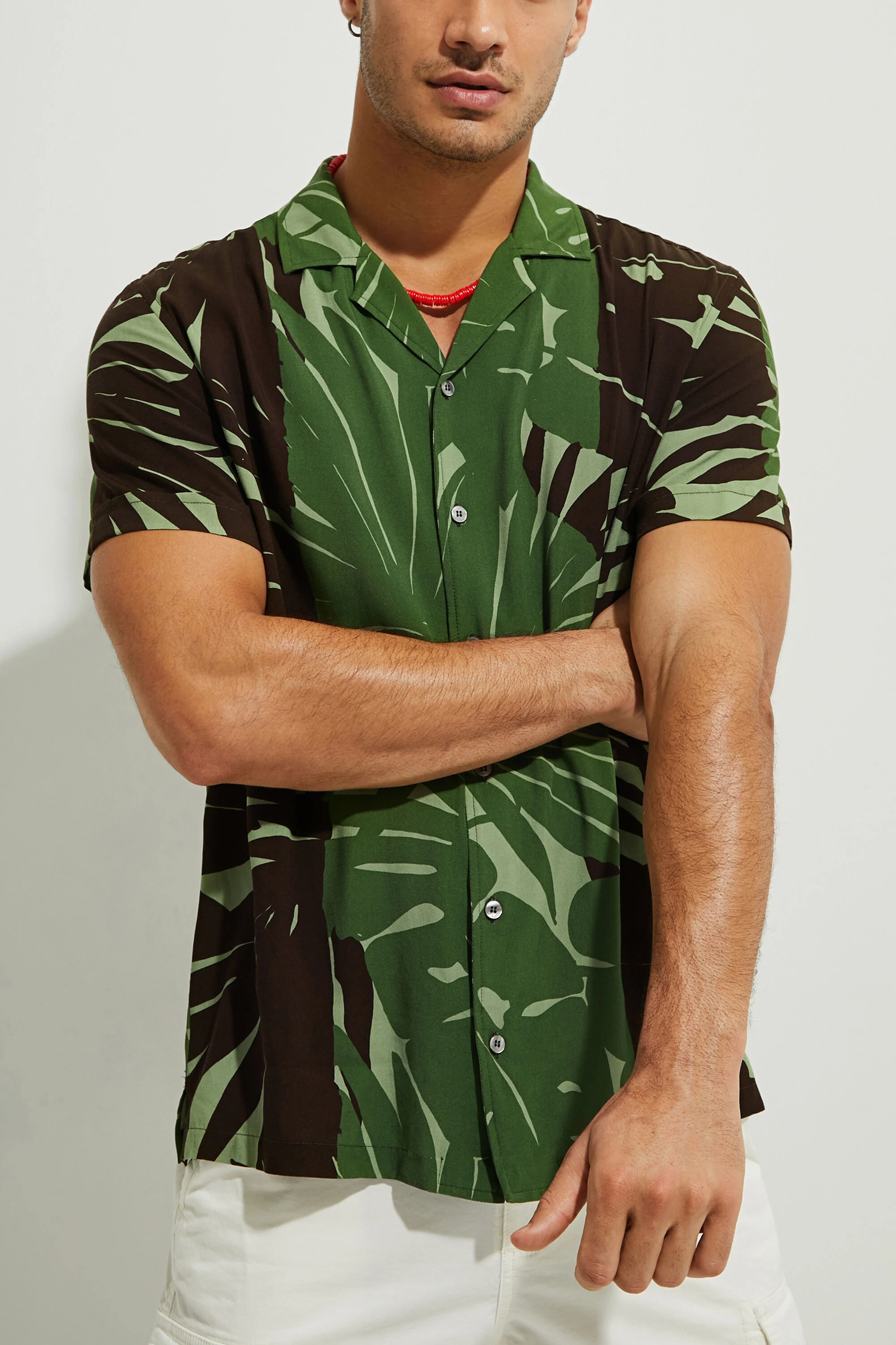 Camisa resort tropical