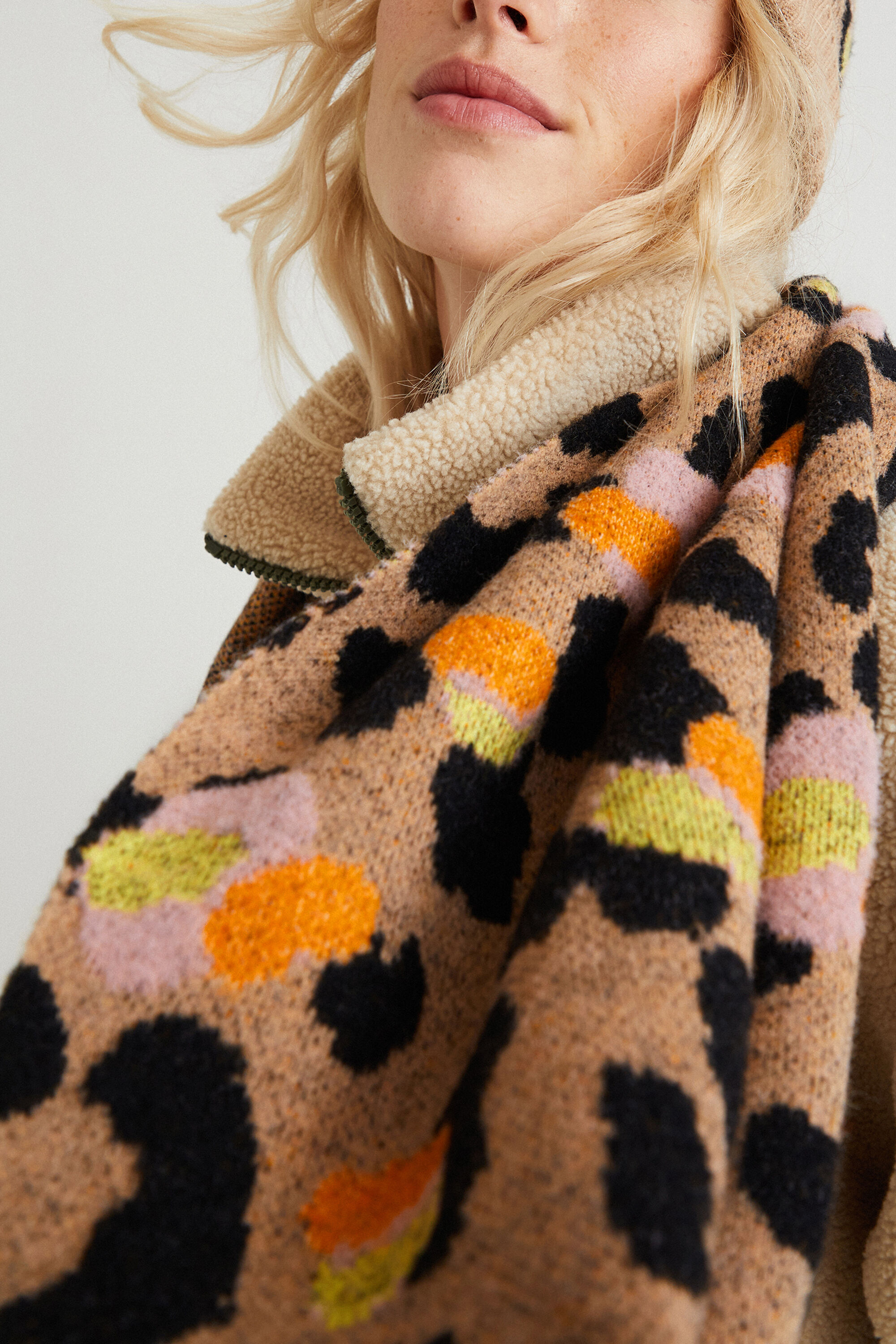 Bufanda alargada animal print