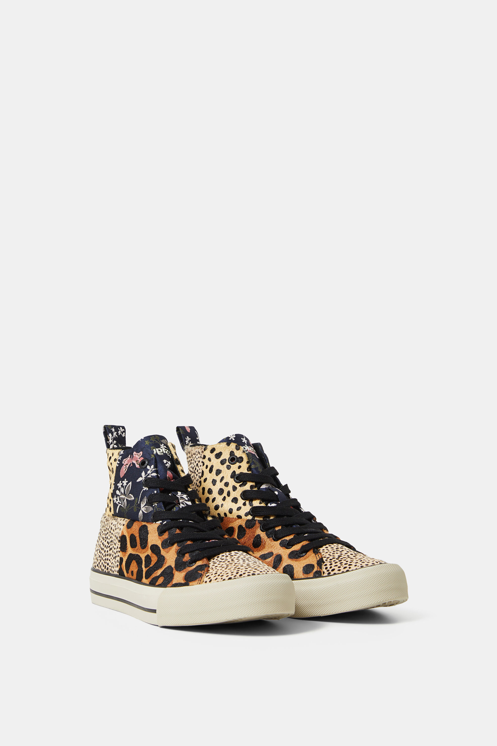 Sneakers ca&ntilde;a alta patch piel