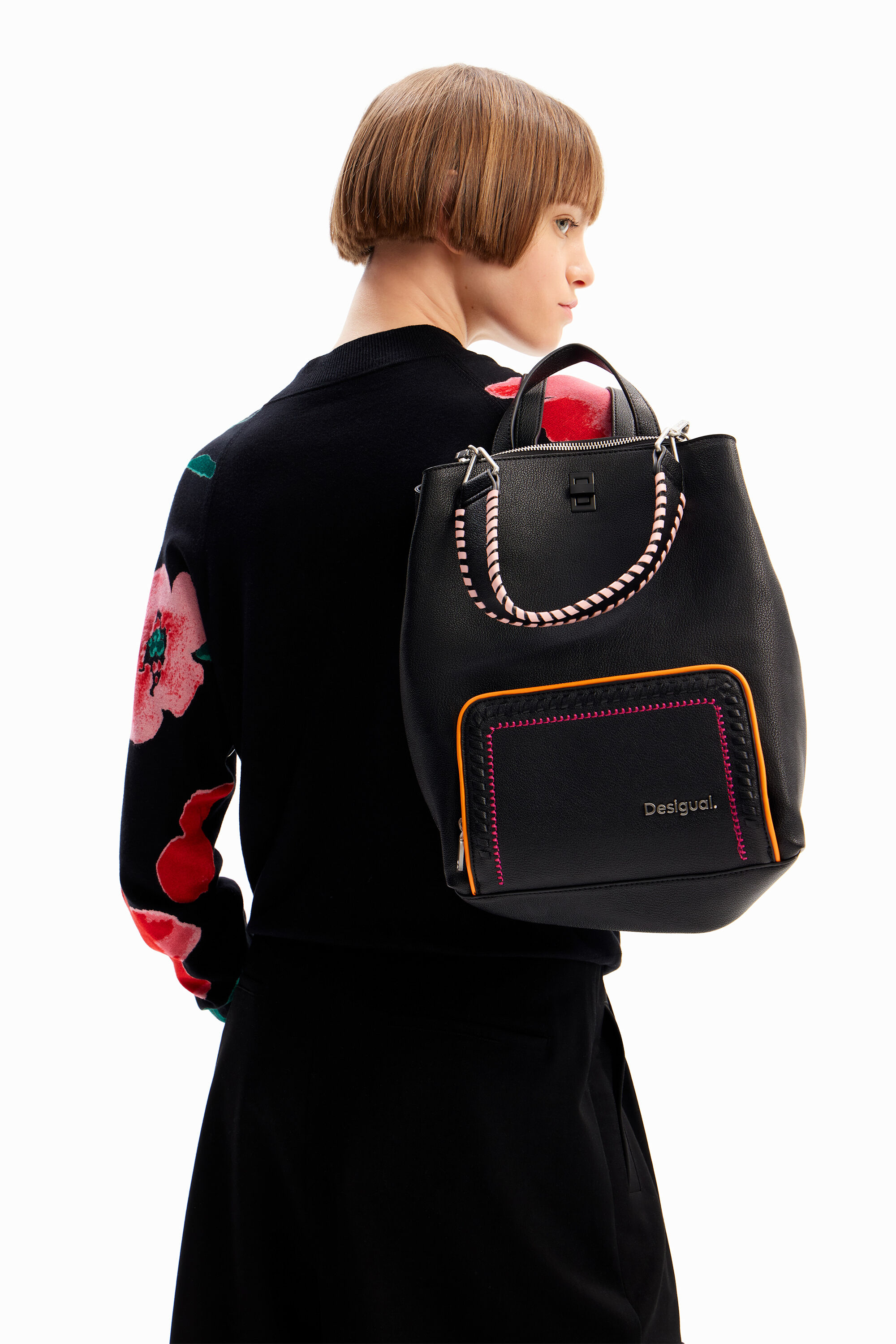 Mochila M multiposici&oacute;n bordado