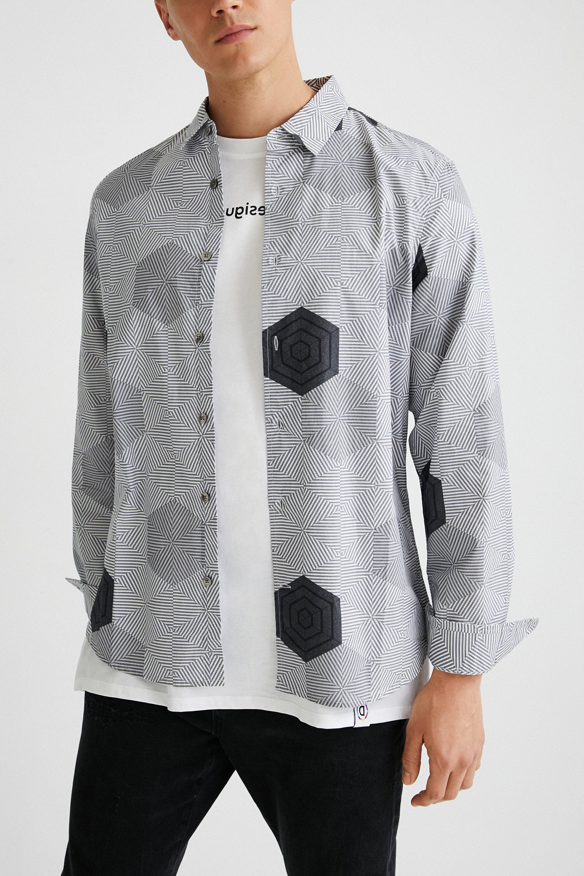 Camisa hex&aacute;gonos