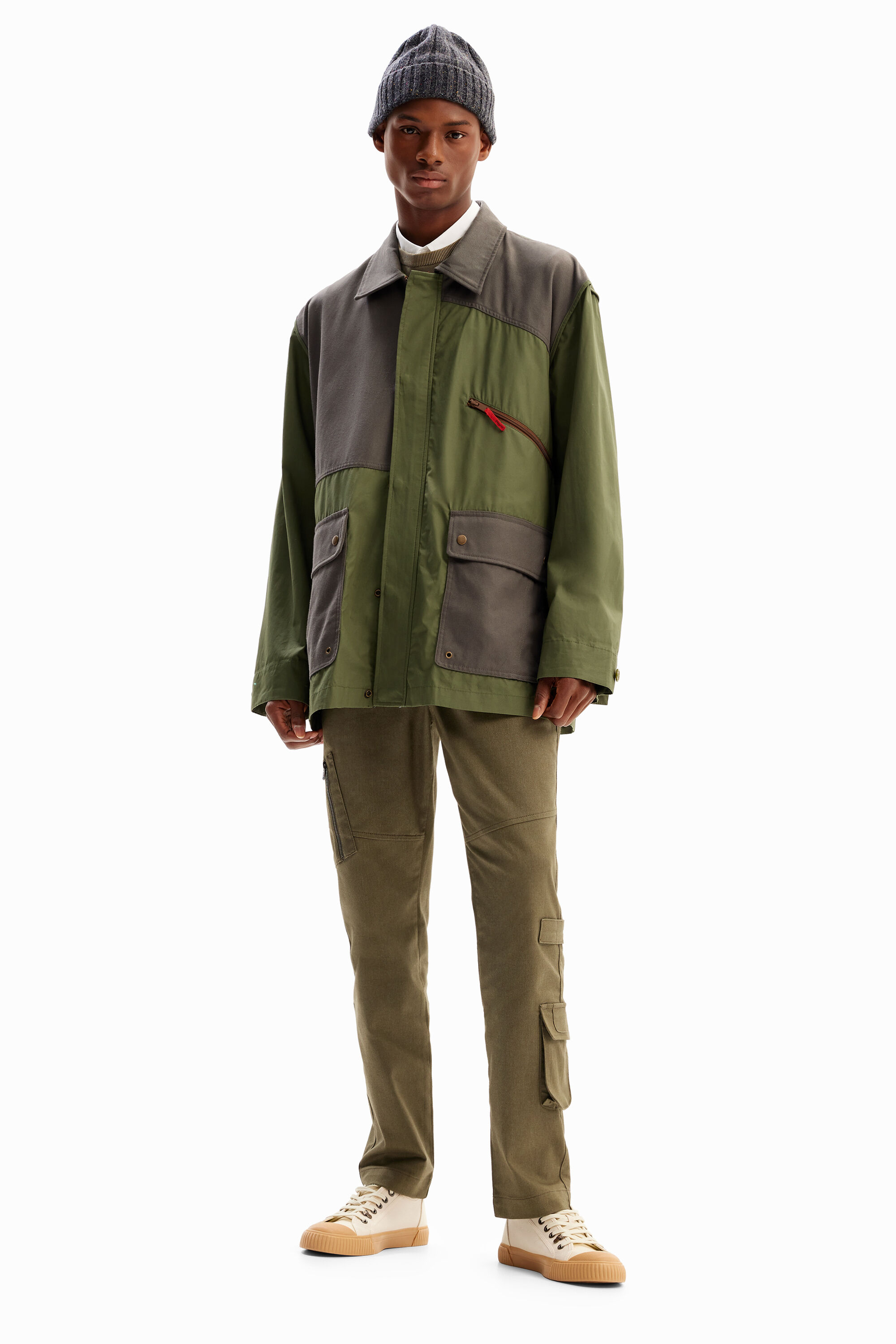 Parka combinada bolsillos