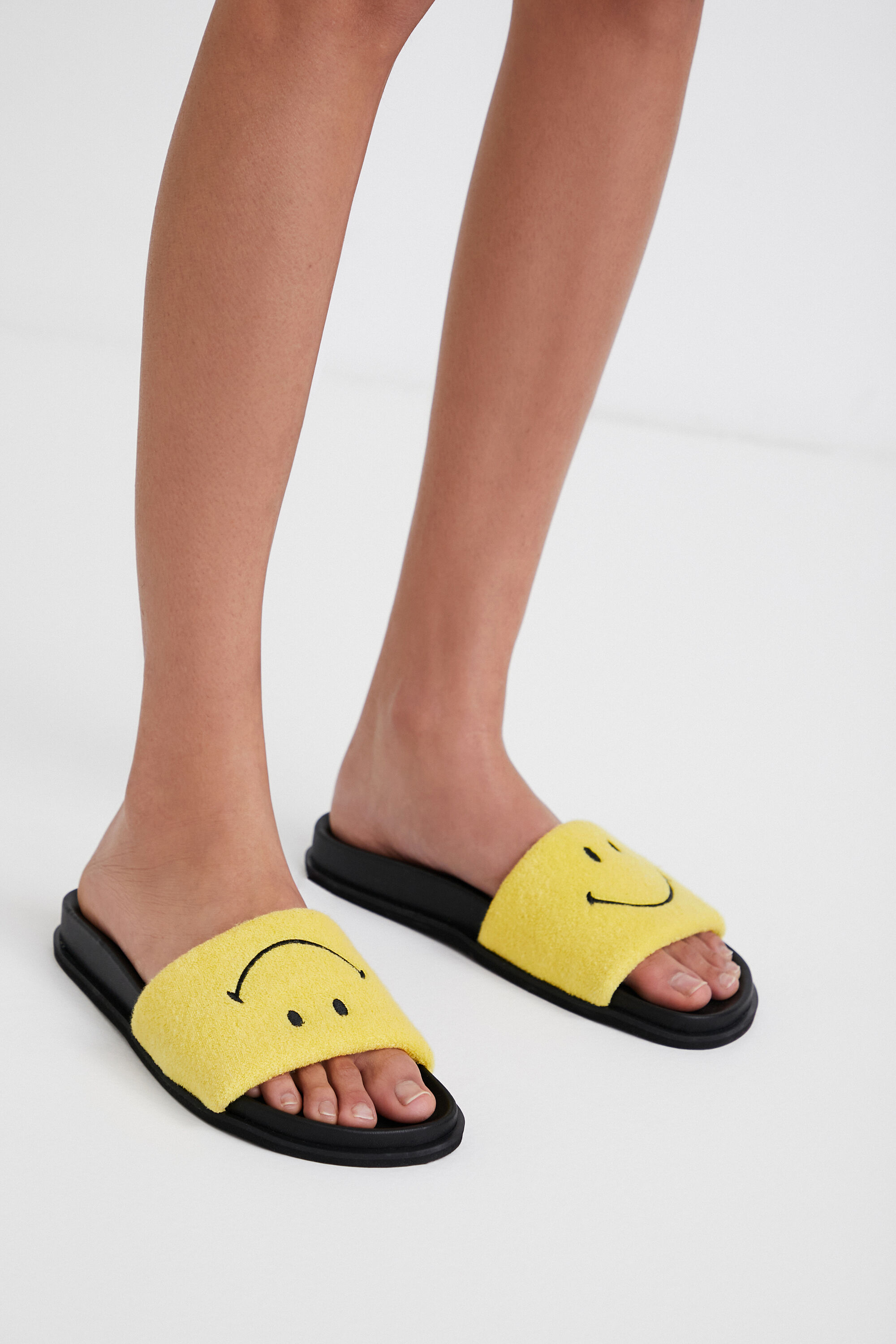 Sandalia plana Smiley&reg;