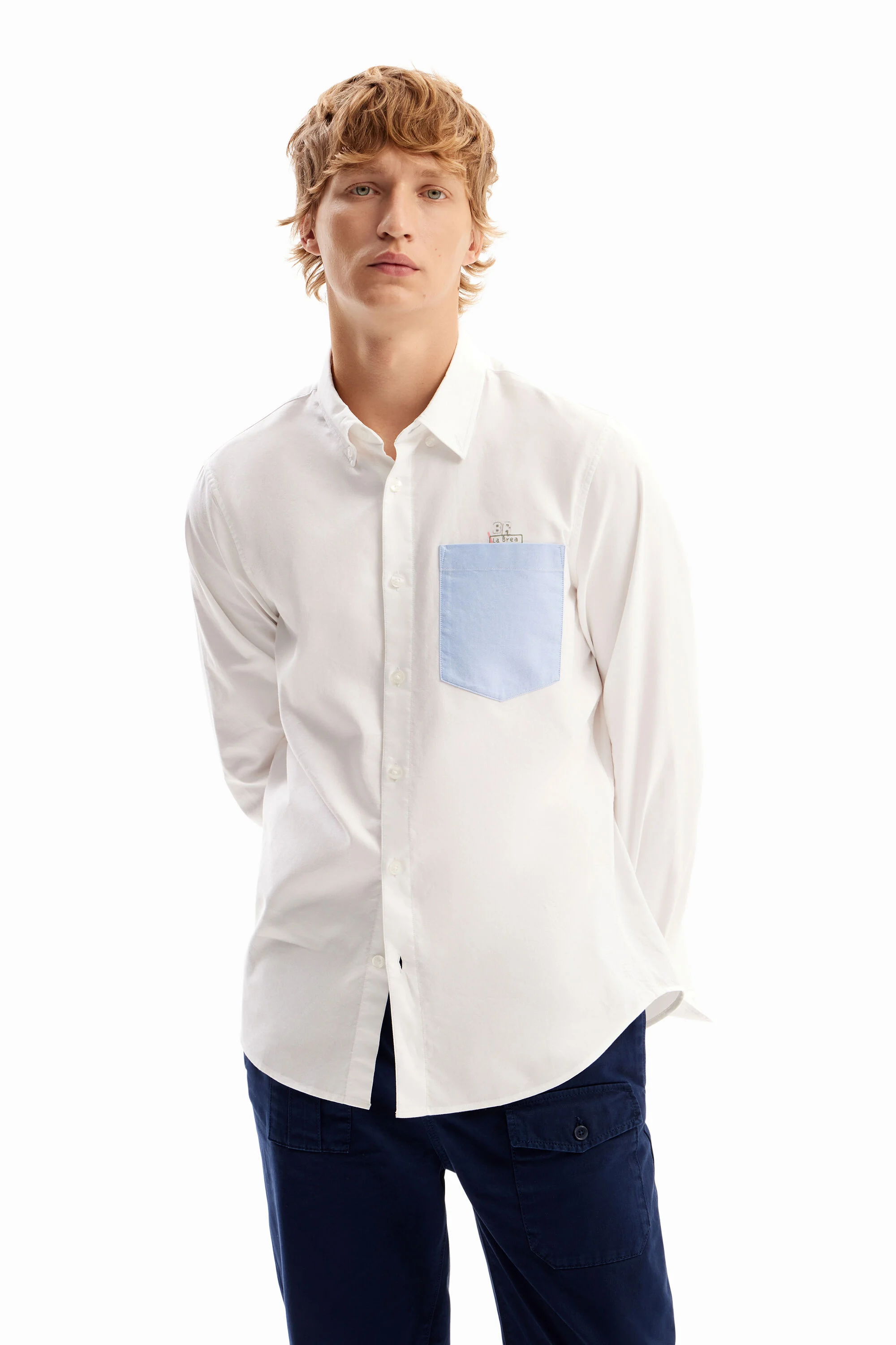 Camisa lisa bolsillo