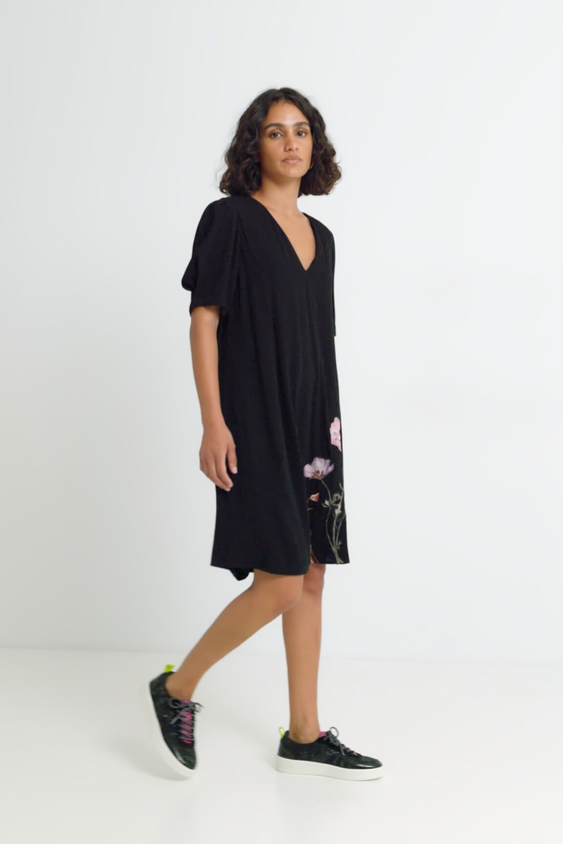 Vestido corto t&uacute;nica