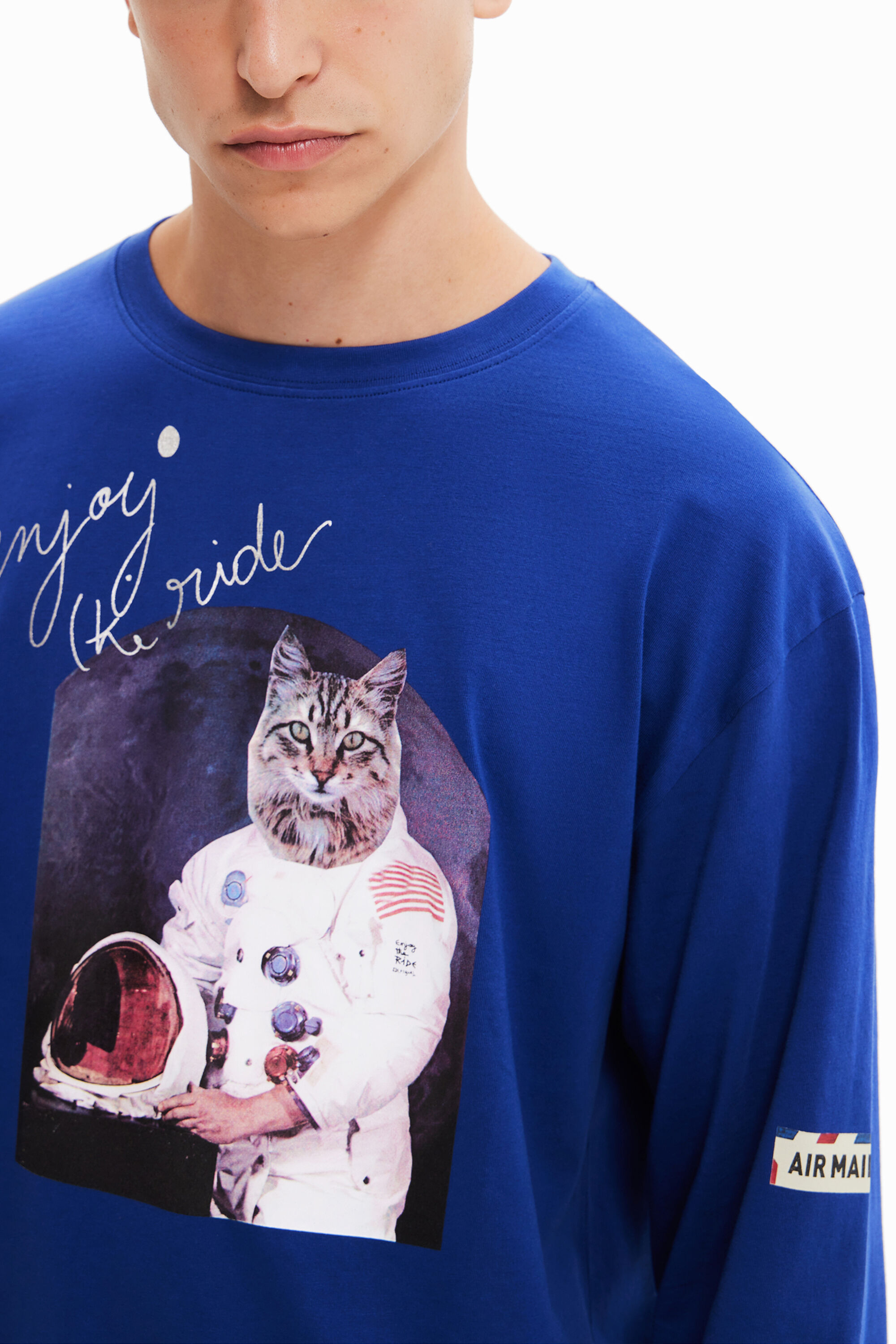 Camiseta oversize gato astronauta