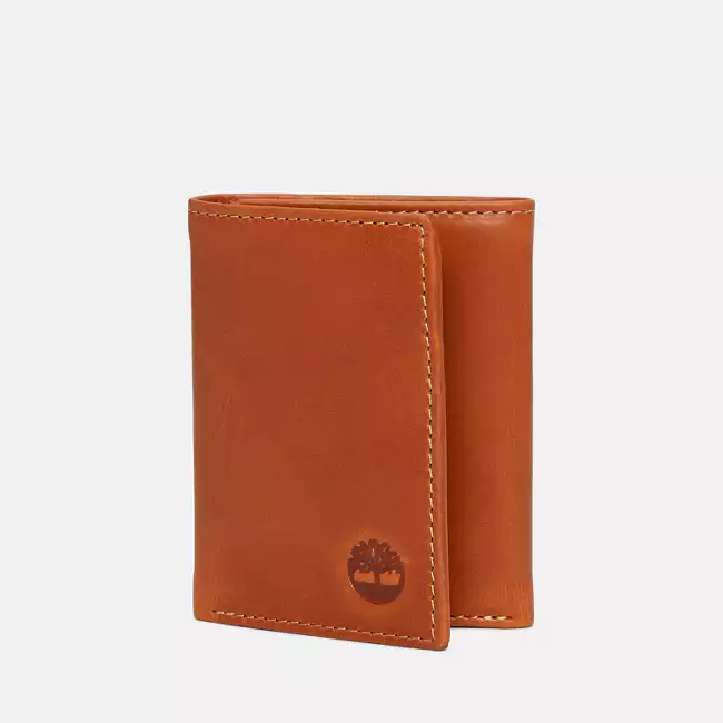 Men's Waxy Pull Up Trifold