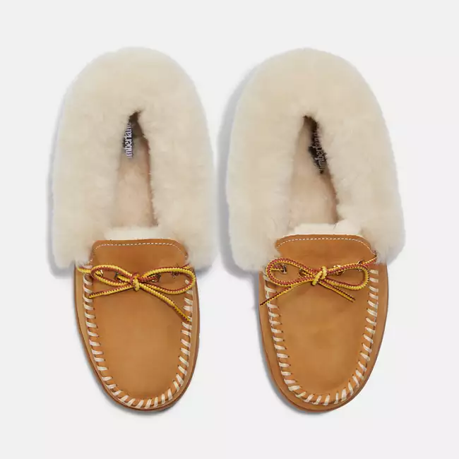 Women's Gray Peak Shearling Moc Slipper