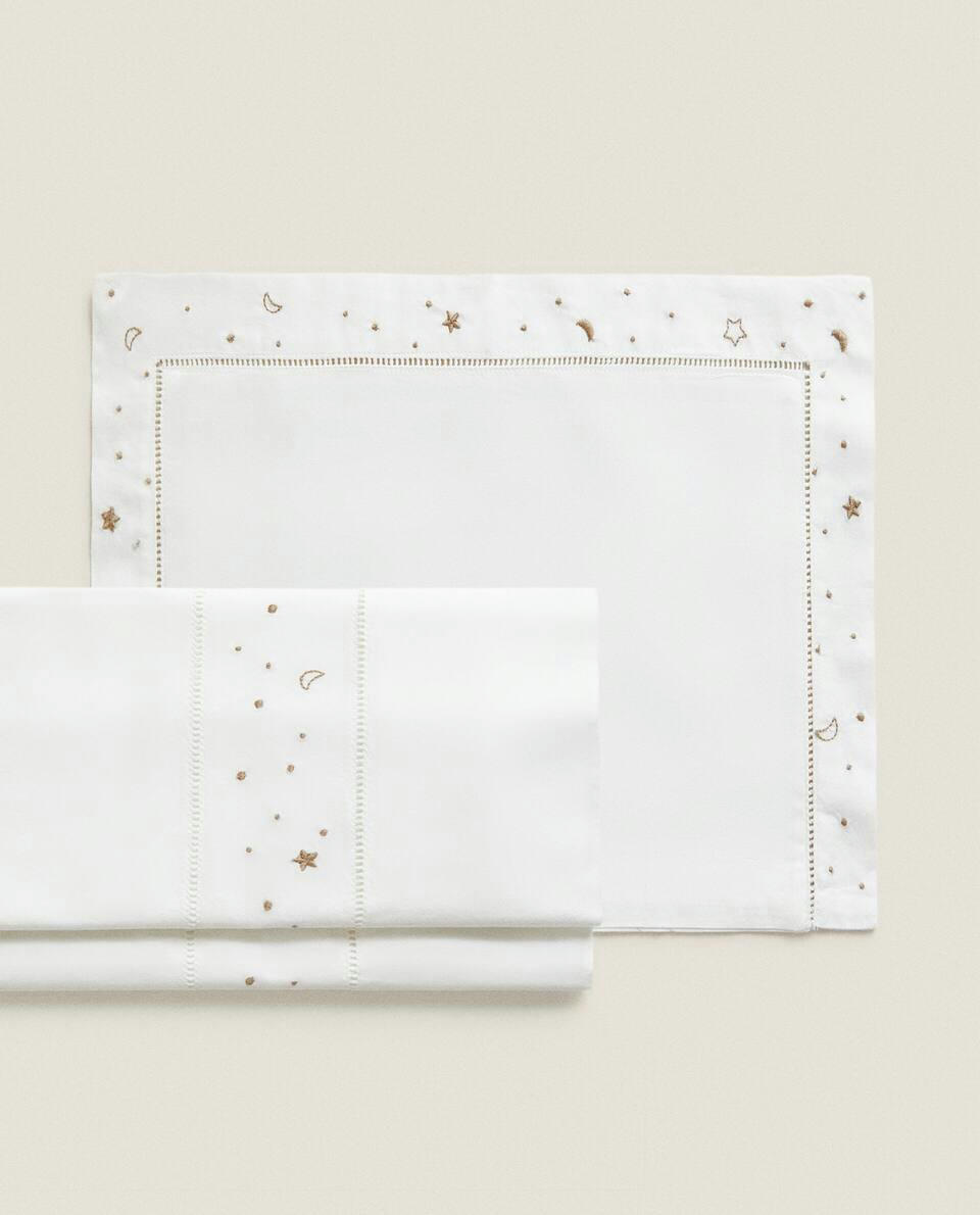 EMBROIDERED MOON AND STAR FLAT SHEET SET