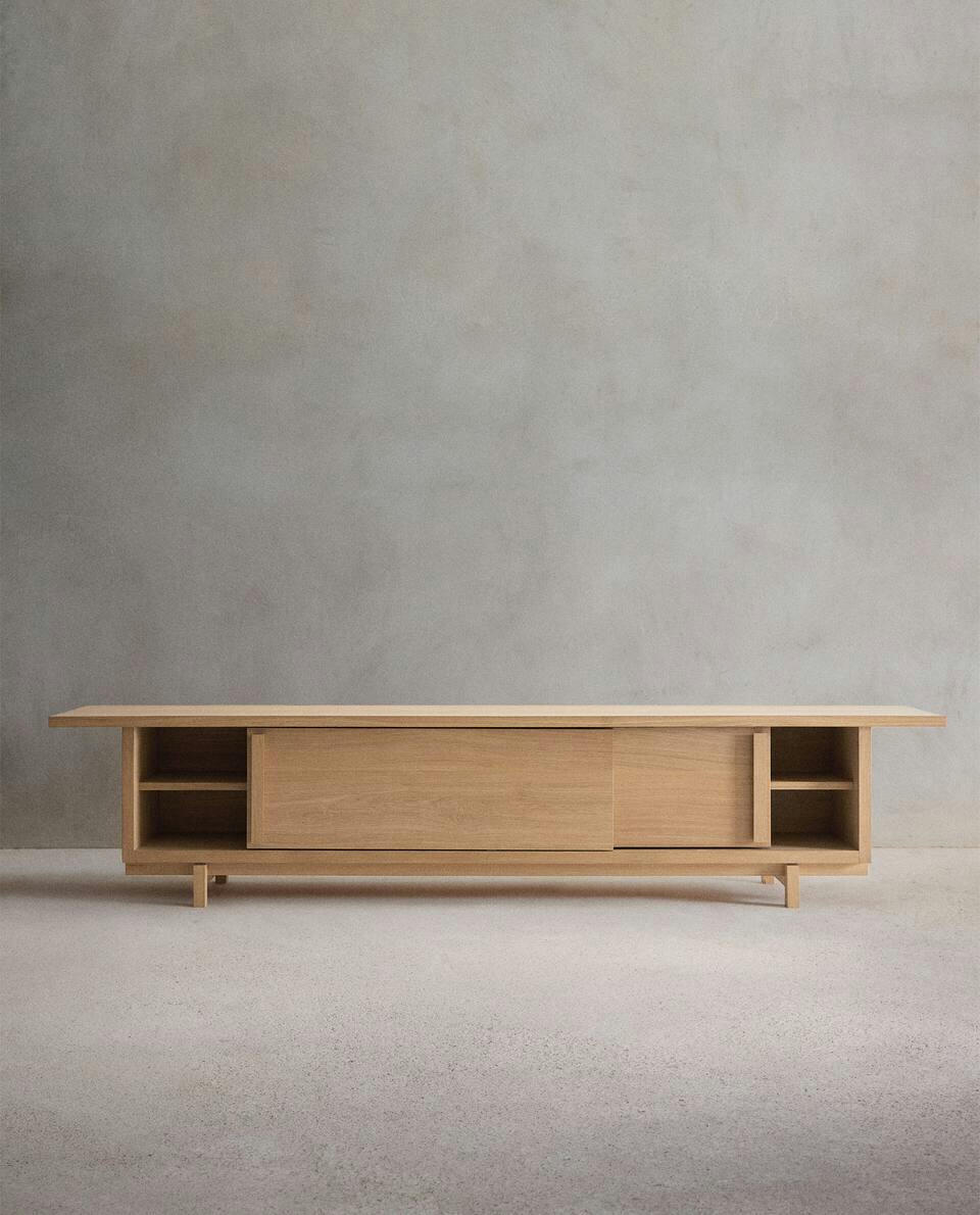 SIDEBOARD 01