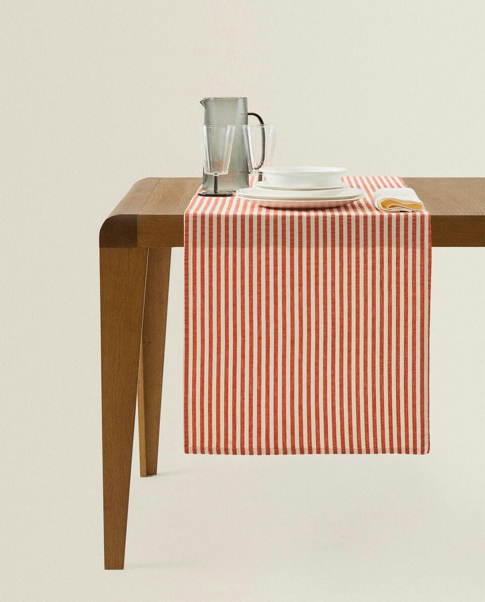 STRIPED TABLE RUNNER