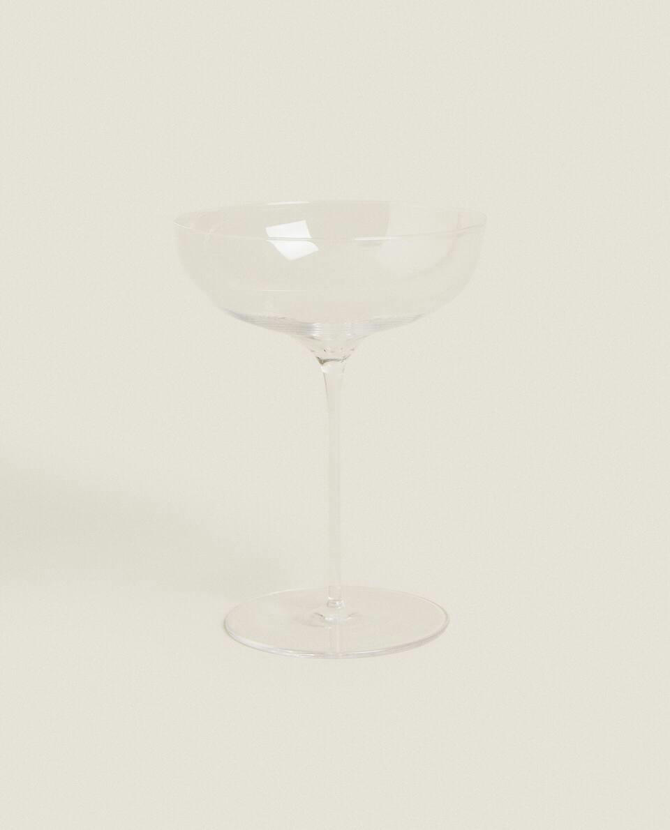 ULTRA LIGHTWEIGHT GLASS