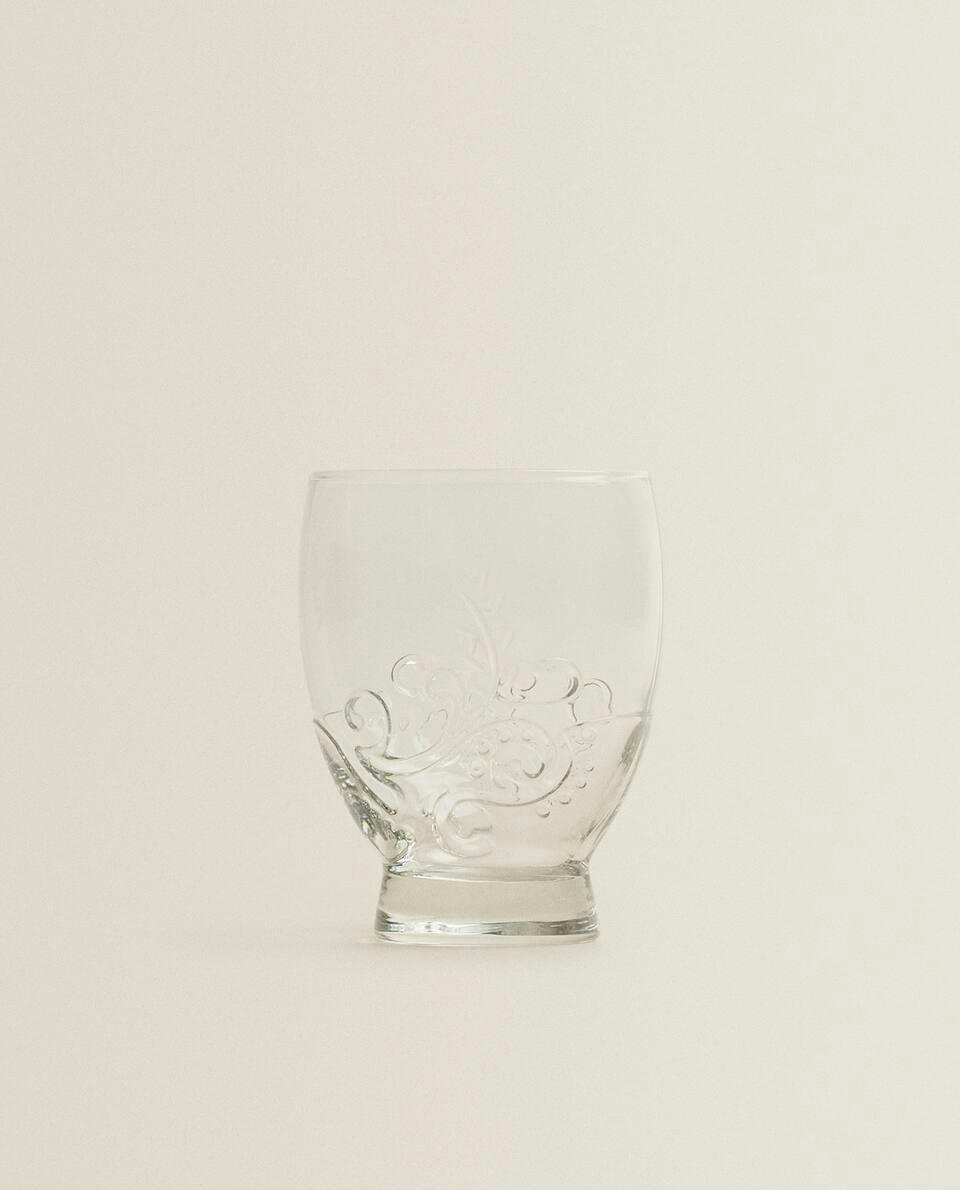 RAISED FLORAL DESIGN GLASS TUMBLER