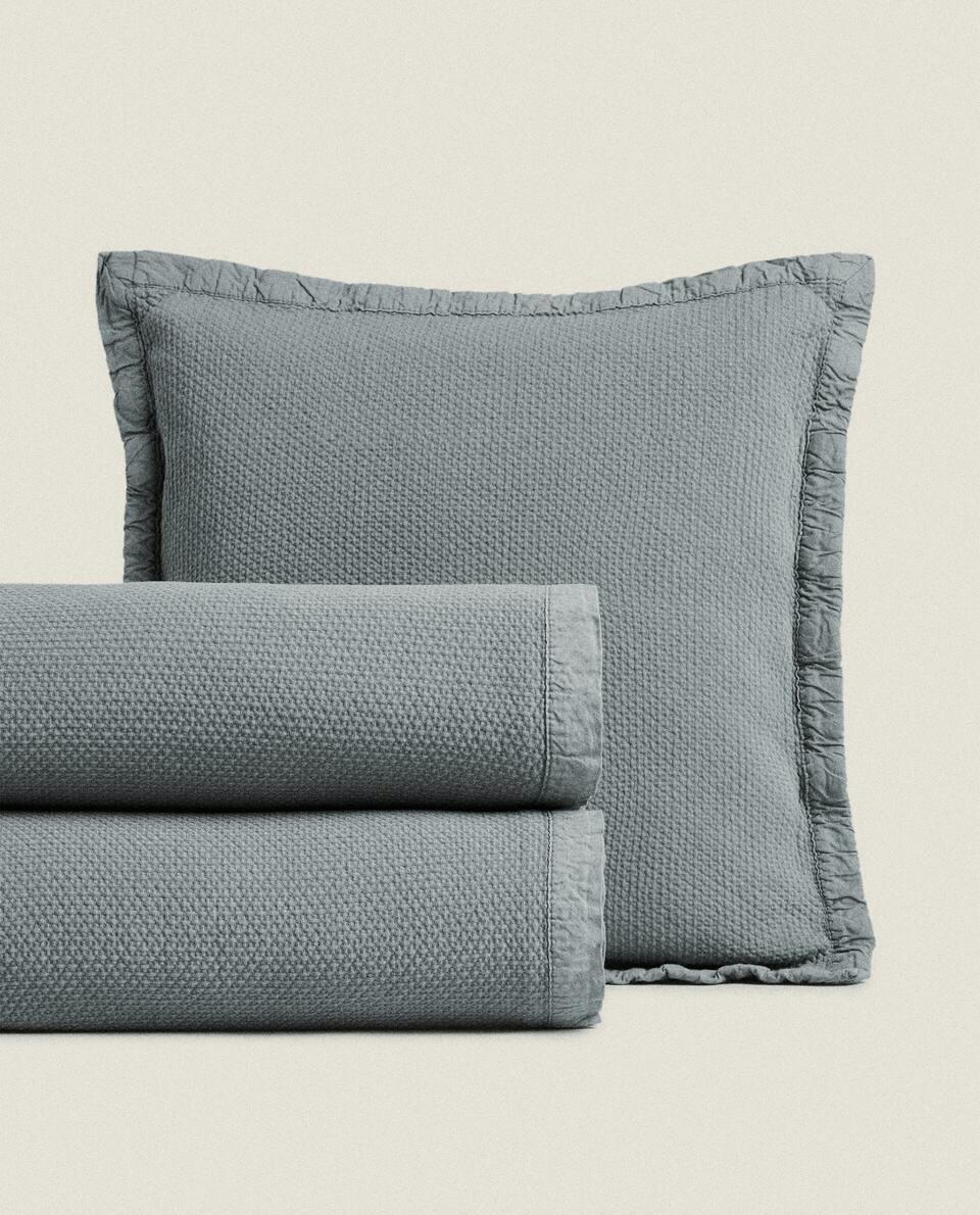 COTTON BEDSPREAD WITH PIPING