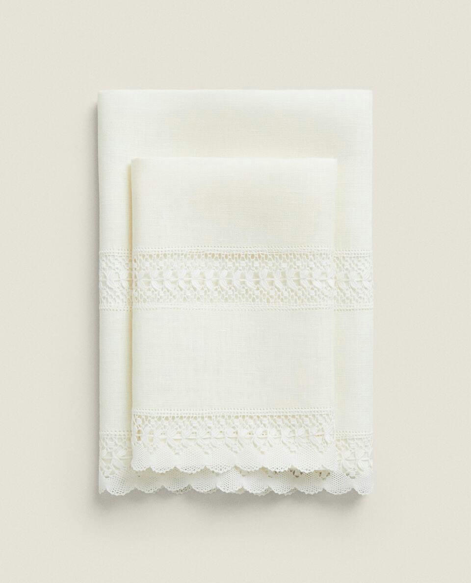 LINEN AND CAMARI?AS LACE TOWEL SET (SET OF 2)