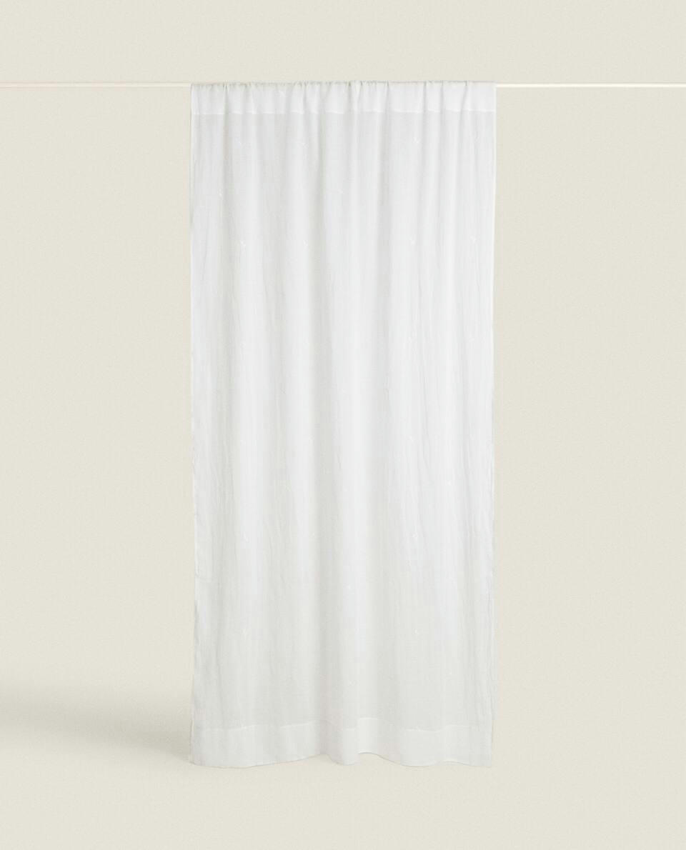 CURTAIN WITH FLORAL EMBROIDERY