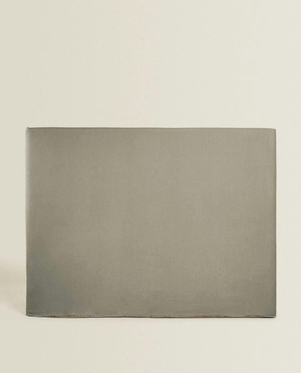HEADBOARD WITH LINEN COVER
