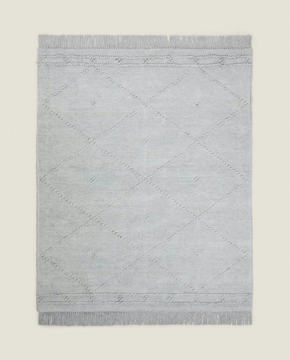 KIDS’ DIAMOND CHENILLE RUG WITH FRINGING